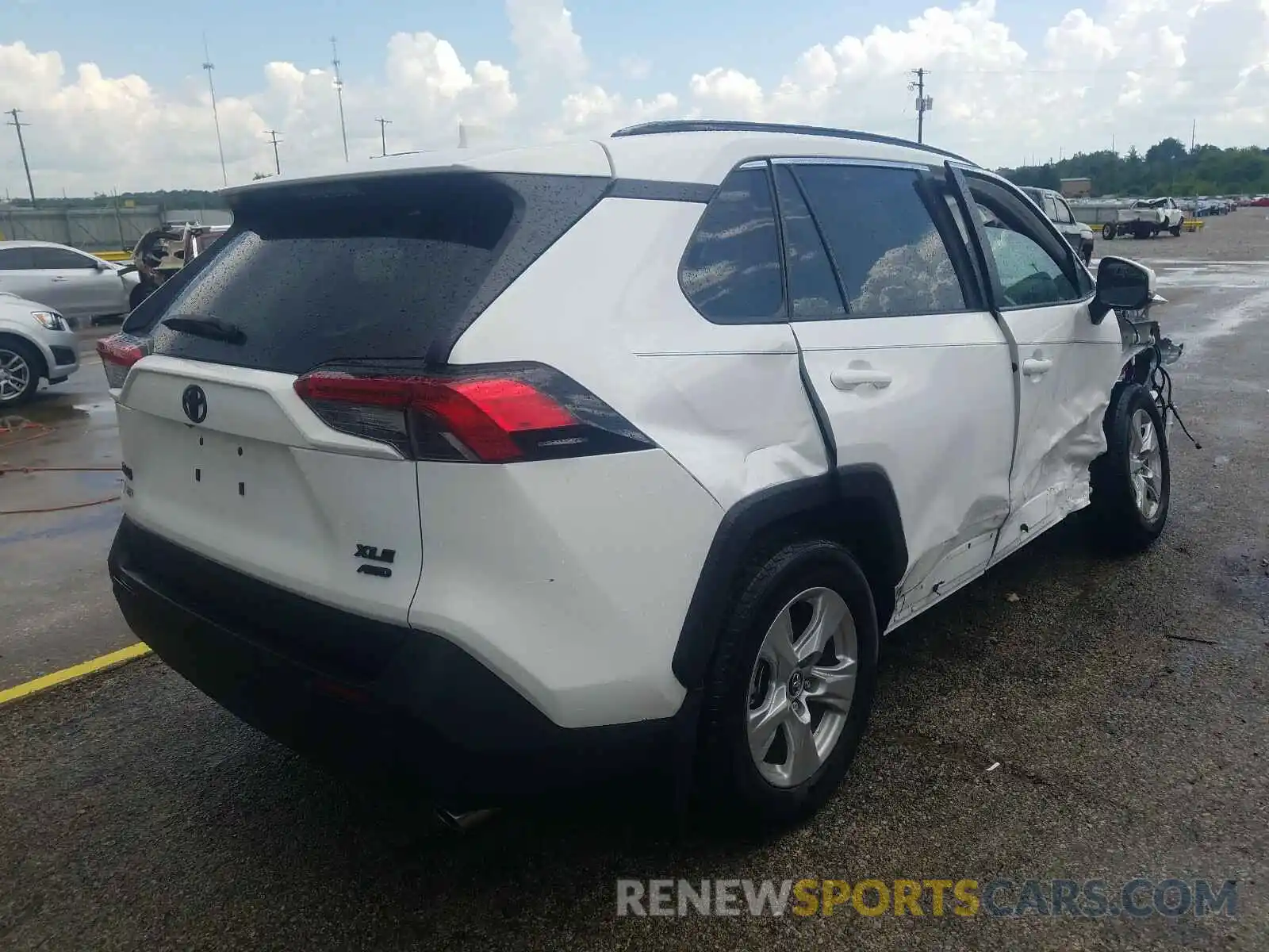 4 Photograph of a damaged car 2T3P1RFVXLC085370 TOYOTA RAV4 2020