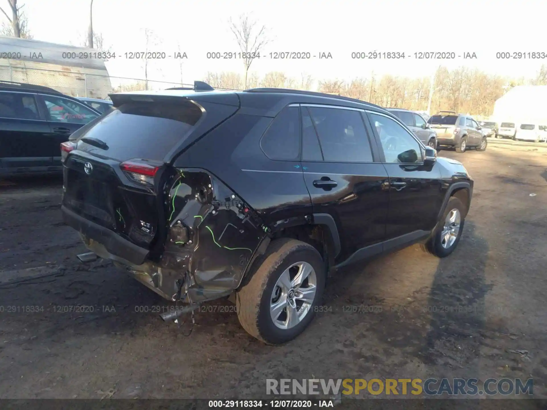 4 Photograph of a damaged car 2T3P1RFVXLC090536 TOYOTA RAV4 2020