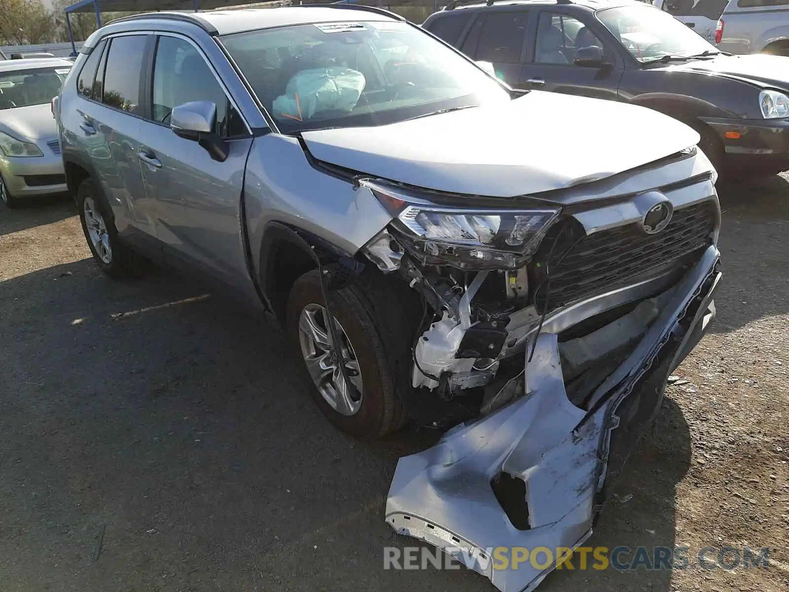 1 Photograph of a damaged car 2T3P1RFVXLC092335 TOYOTA RAV4 2020