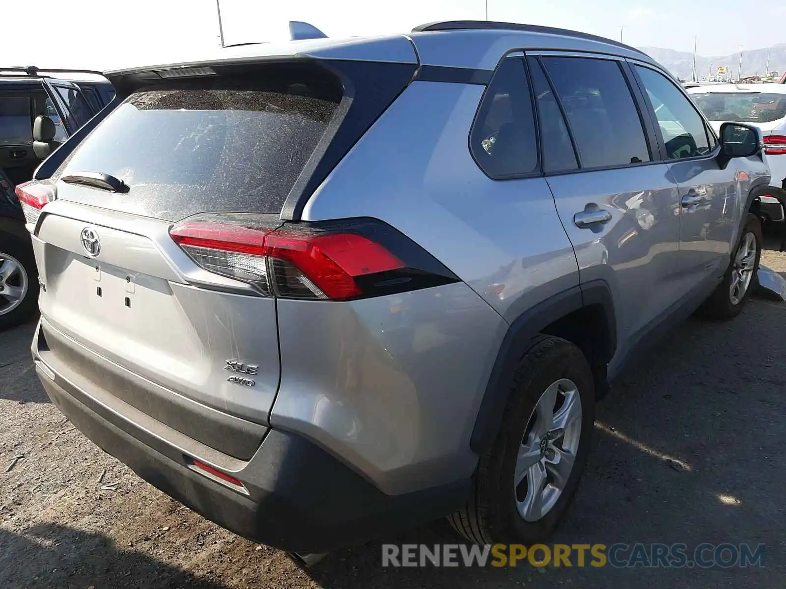 4 Photograph of a damaged car 2T3P1RFVXLC092335 TOYOTA RAV4 2020