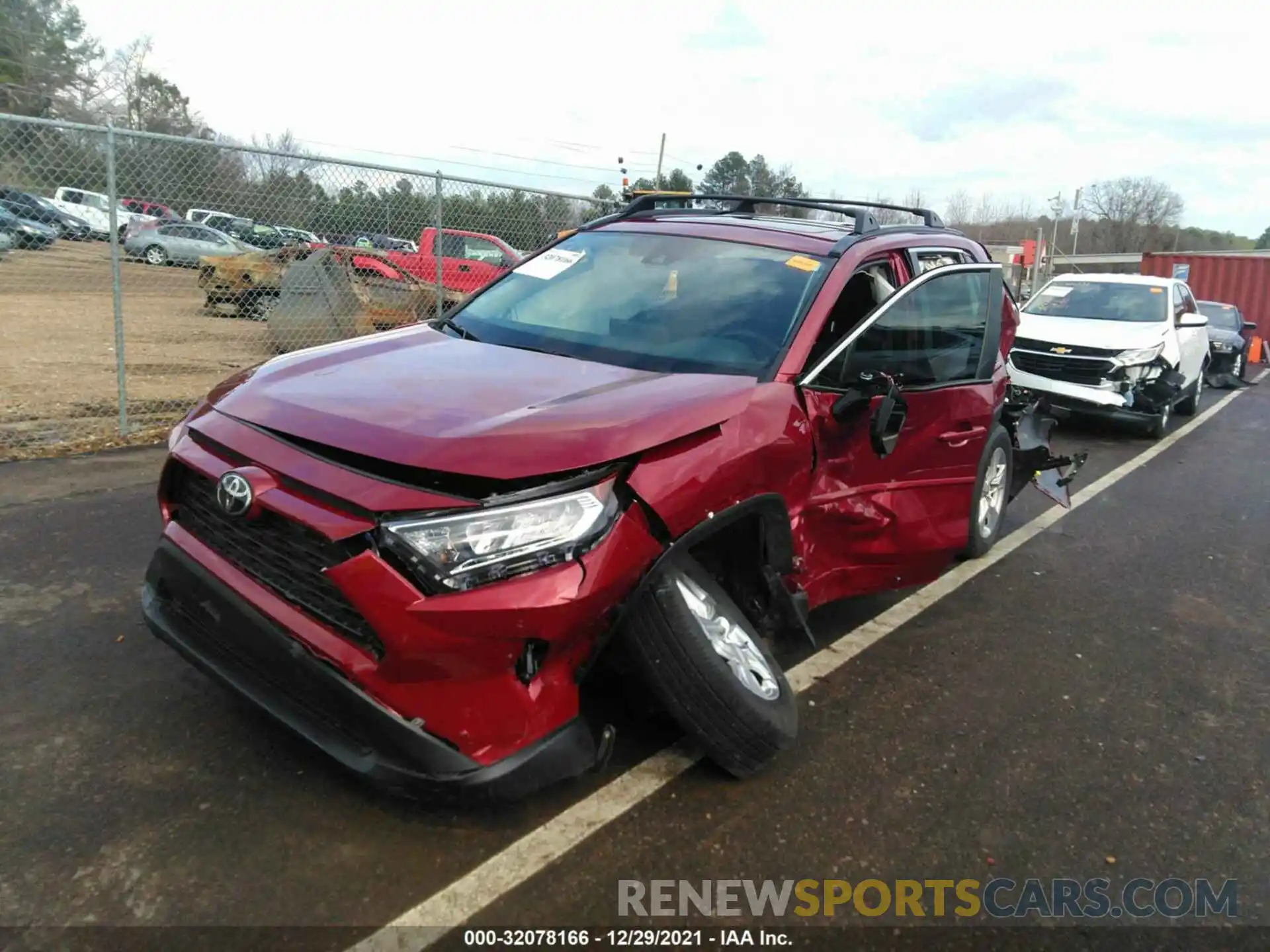 2 Photograph of a damaged car 2T3P1RFVXLC096238 TOYOTA RAV4 2020