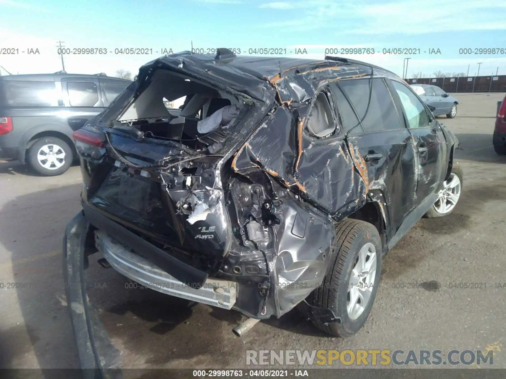 4 Photograph of a damaged car 2T3P1RFVXLC099057 TOYOTA RAV4 2020