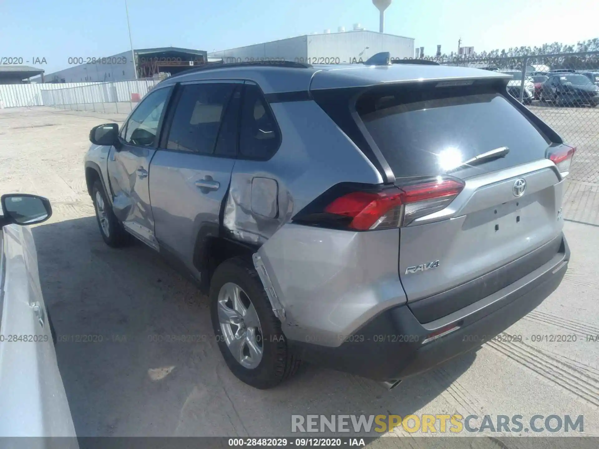 3 Photograph of a damaged car 2T3P1RFVXLC102572 TOYOTA RAV4 2020