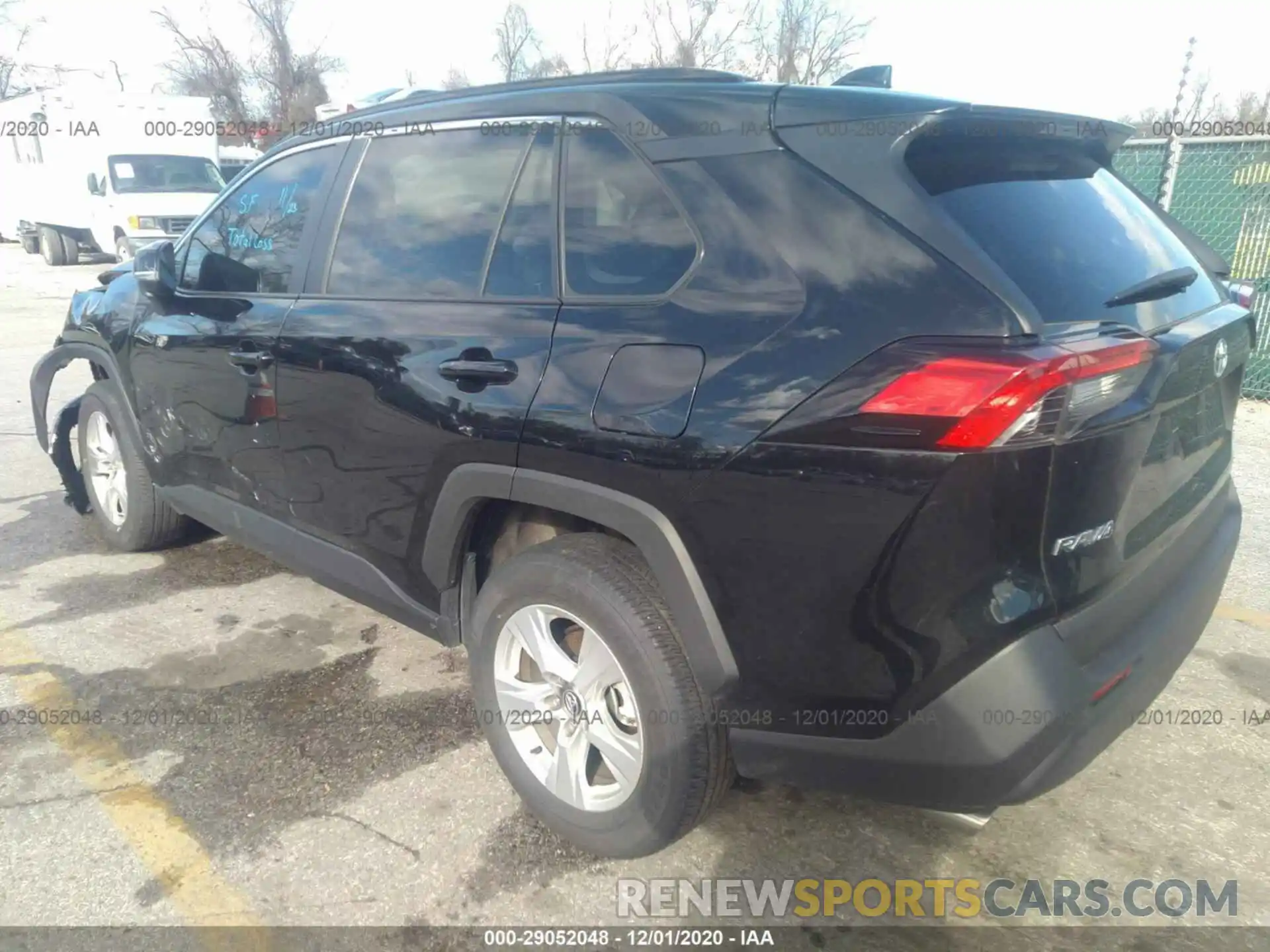 3 Photograph of a damaged car 2T3P1RFVXLC104340 TOYOTA RAV4 2020