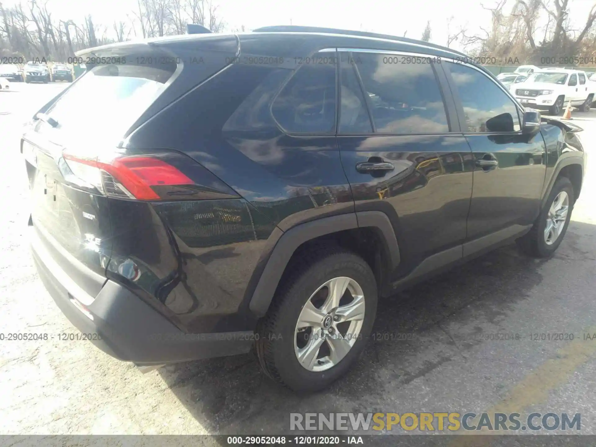 4 Photograph of a damaged car 2T3P1RFVXLC104340 TOYOTA RAV4 2020