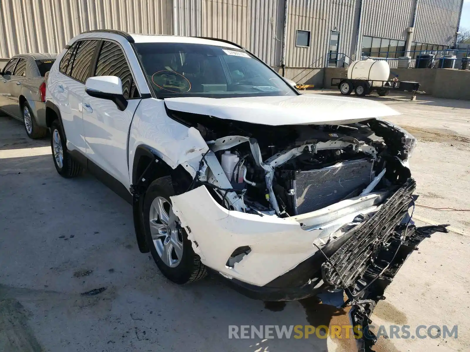 1 Photograph of a damaged car 2T3P1RFVXLC106945 TOYOTA RAV4 2020