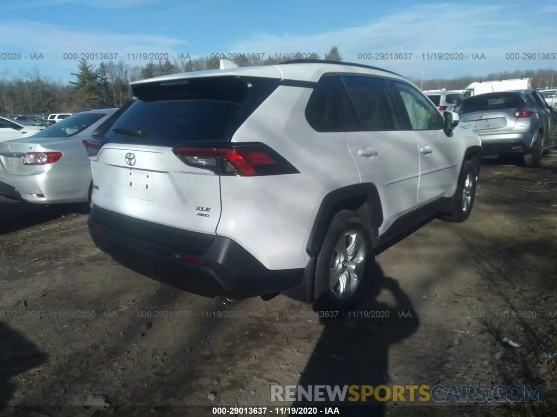 4 Photograph of a damaged car 2T3P1RFVXLC132137 TOYOTA RAV4 2020