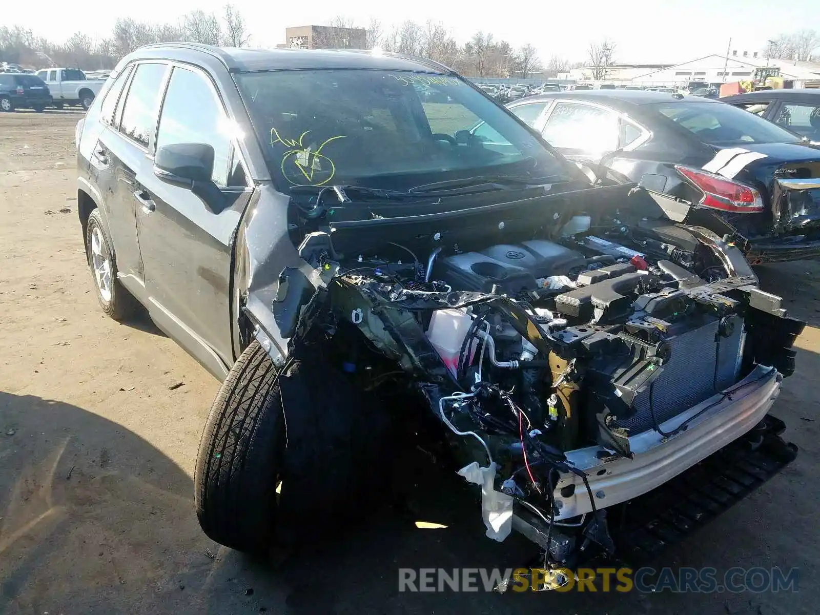 1 Photograph of a damaged car 2T3P1RFVXLW084900 TOYOTA RAV4 2020