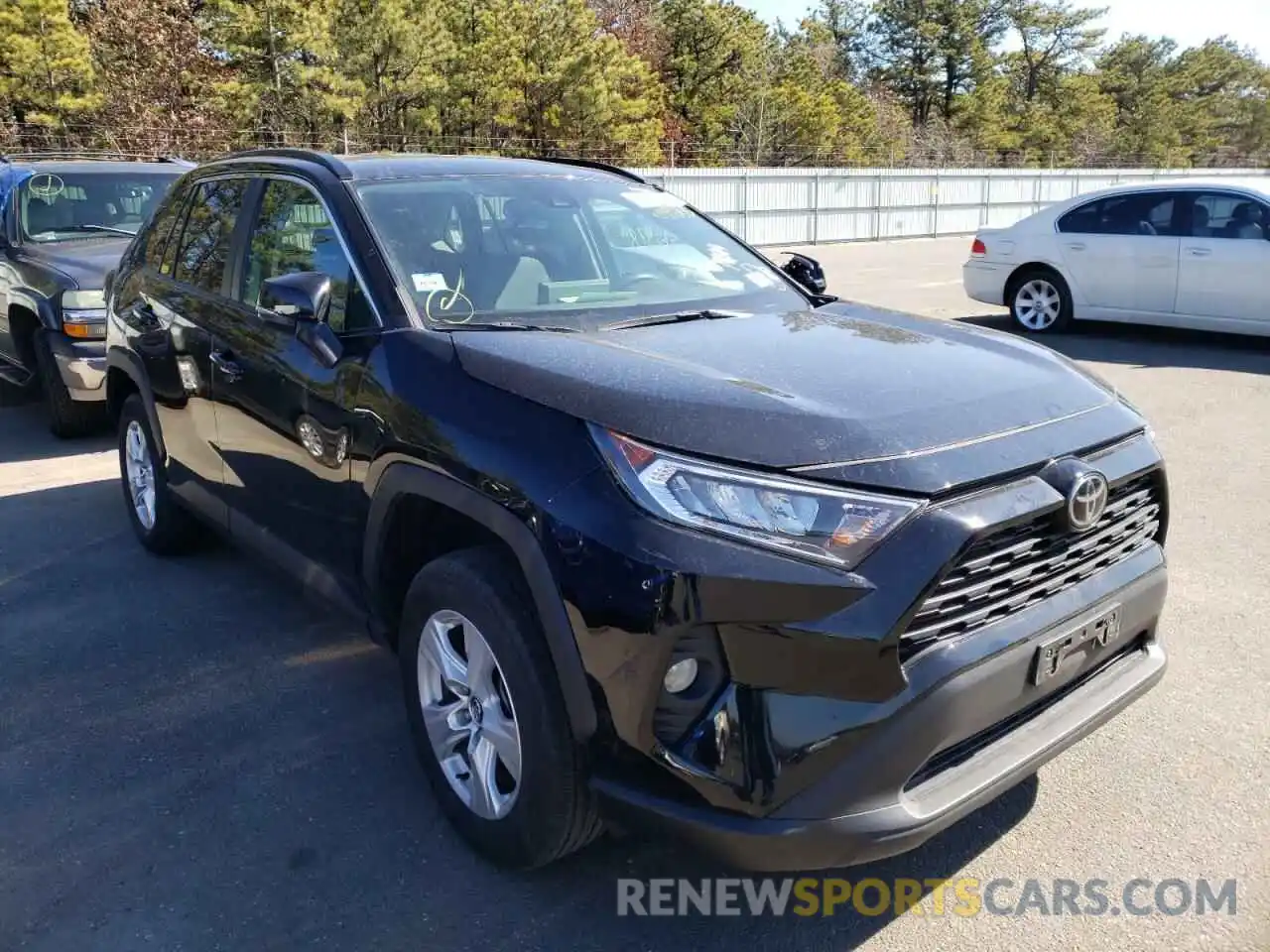 1 Photograph of a damaged car 2T3P1RFVXLW099705 TOYOTA RAV4 2020