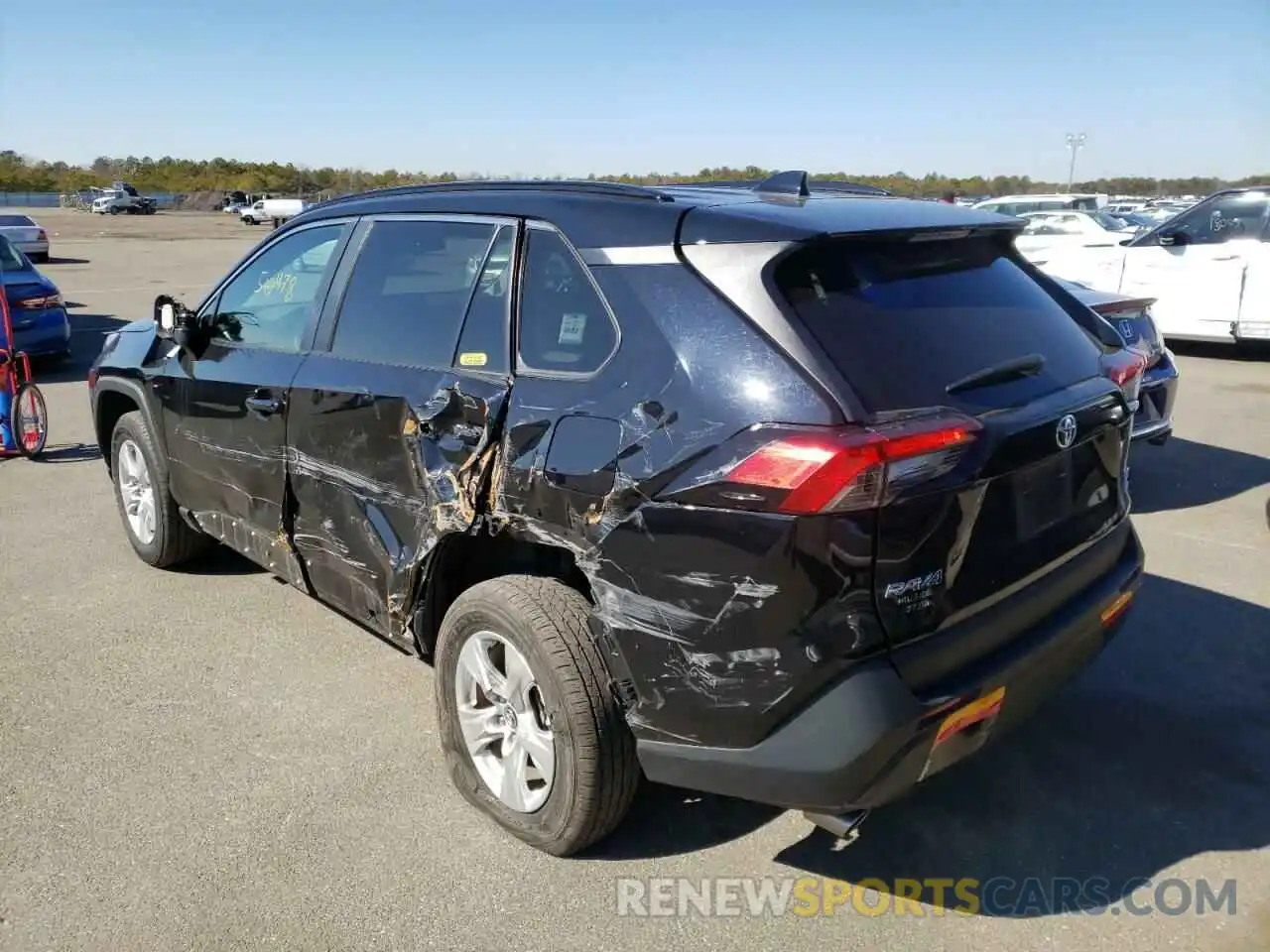 3 Photograph of a damaged car 2T3P1RFVXLW099705 TOYOTA RAV4 2020