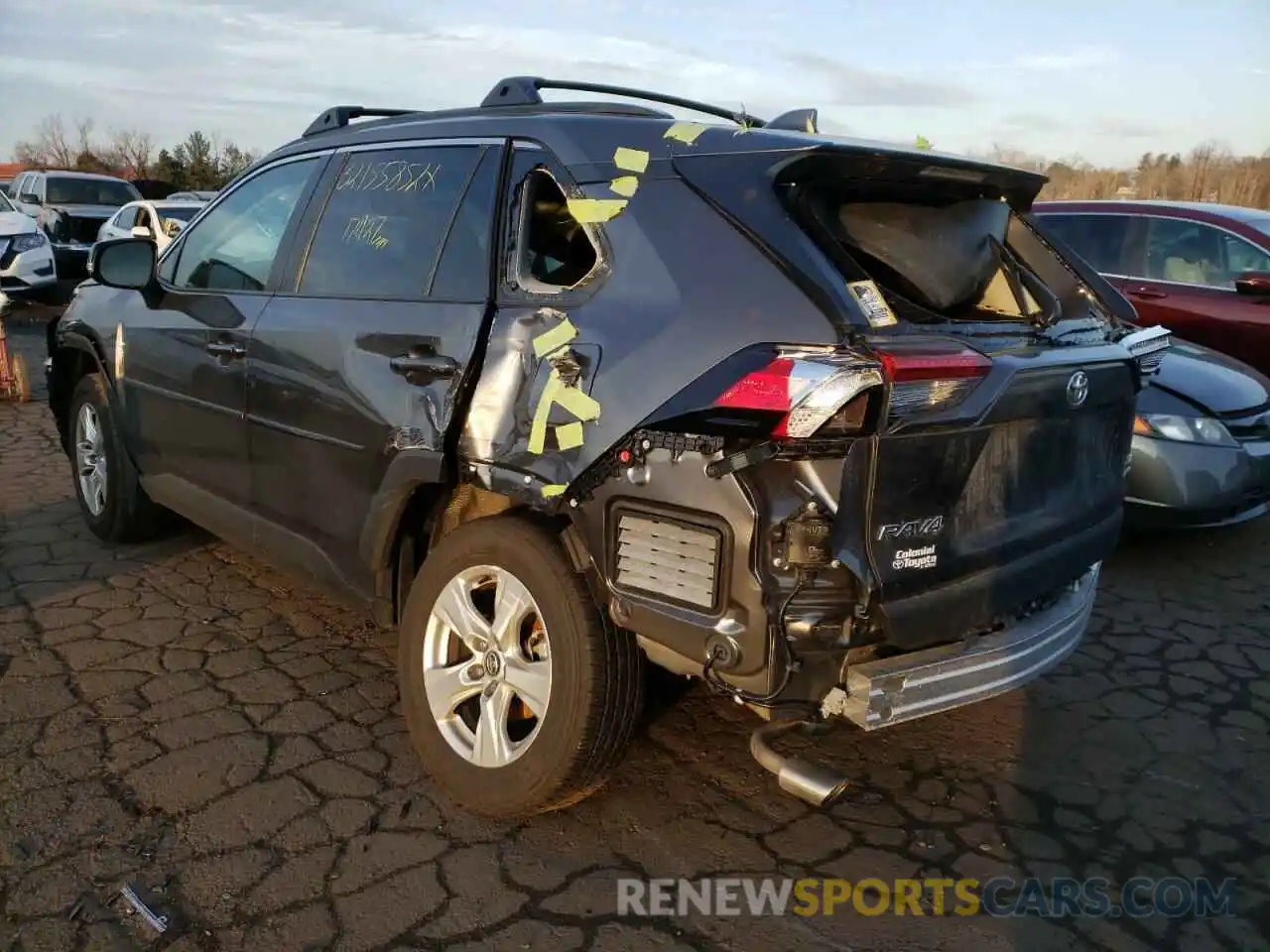 3 Photograph of a damaged car 2T3P1RFVXLW123632 TOYOTA RAV4 2020