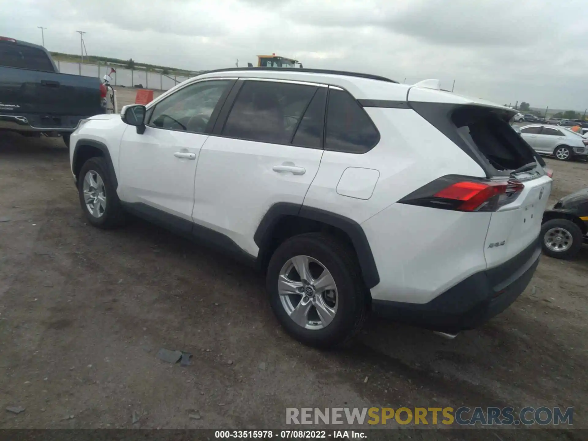 3 Фотография поврежденного автомобиля 2T3P1RFVXLW125672 TOYOTA RAV4 2020