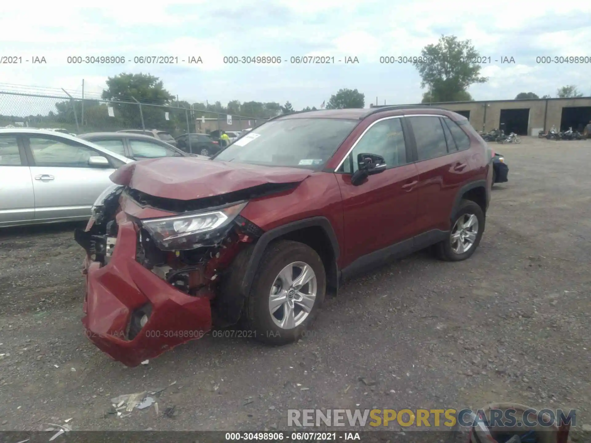 2 Photograph of a damaged car 2T3P1RFVXLW127521 TOYOTA RAV4 2020