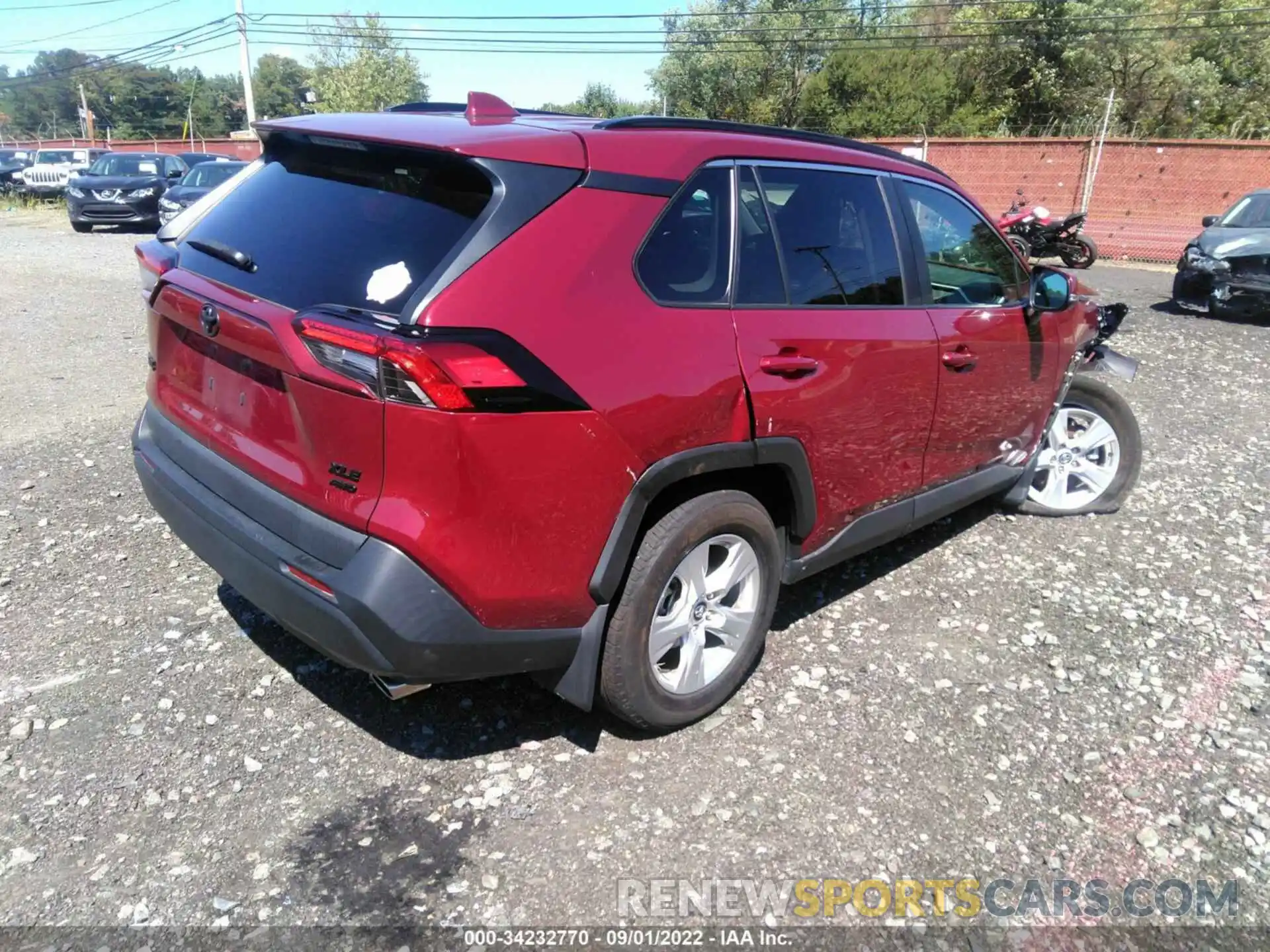 4 Photograph of a damaged car 2T3P1RFVXLW127583 TOYOTA RAV4 2020