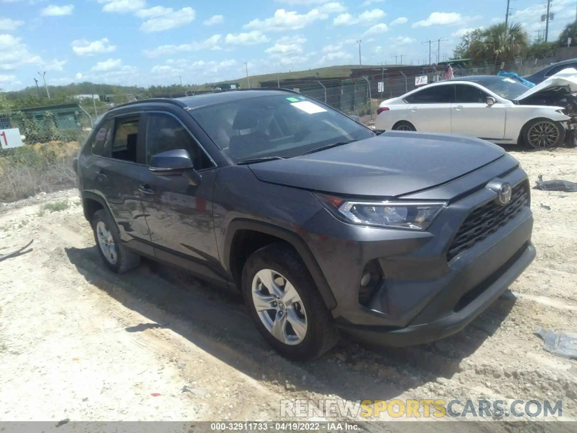 1 Photograph of a damaged car 2T3P1RFVXLW128426 TOYOTA RAV4 2020