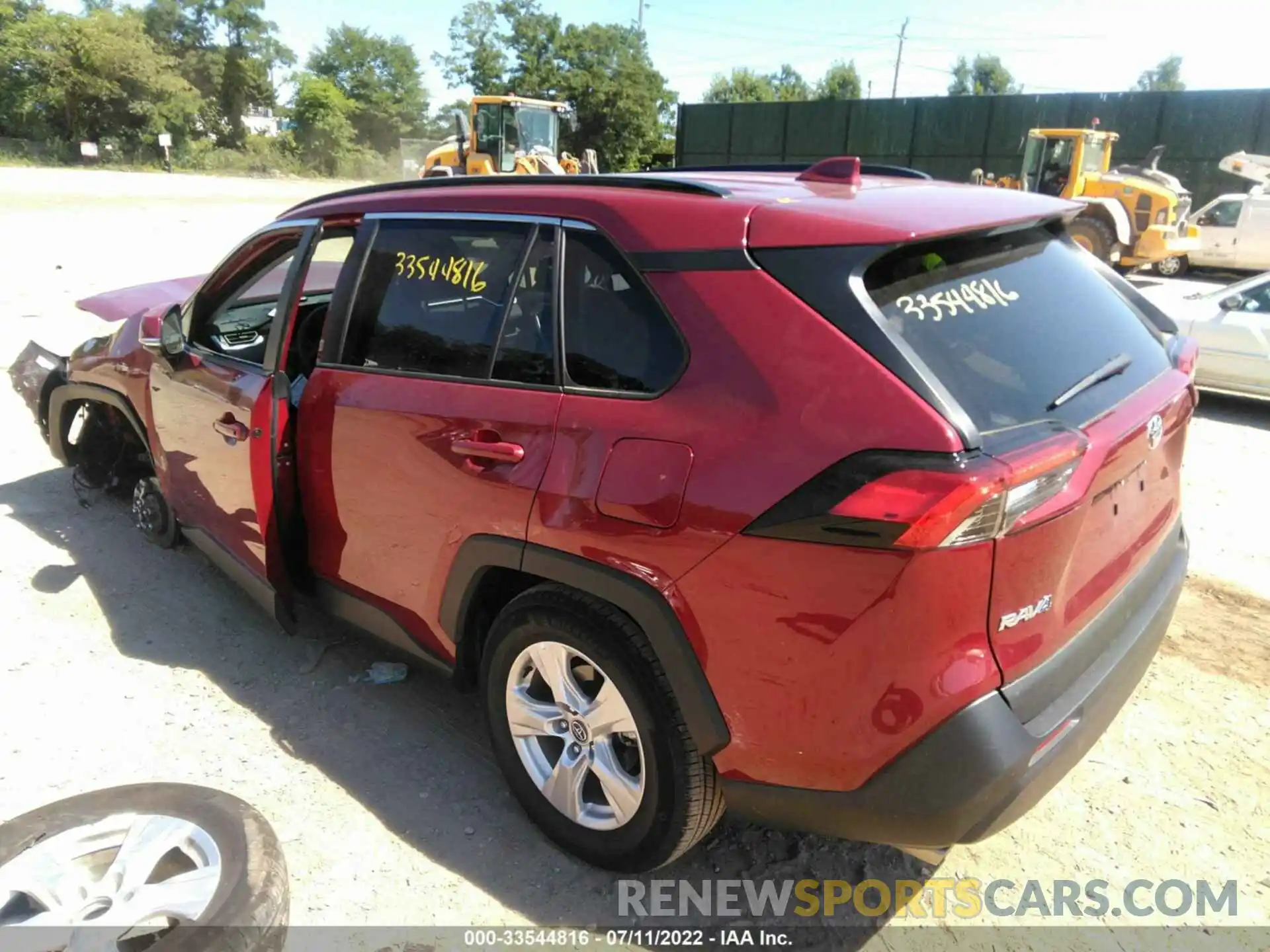 3 Photograph of a damaged car 2T3P1RFVXLW129673 TOYOTA RAV4 2020