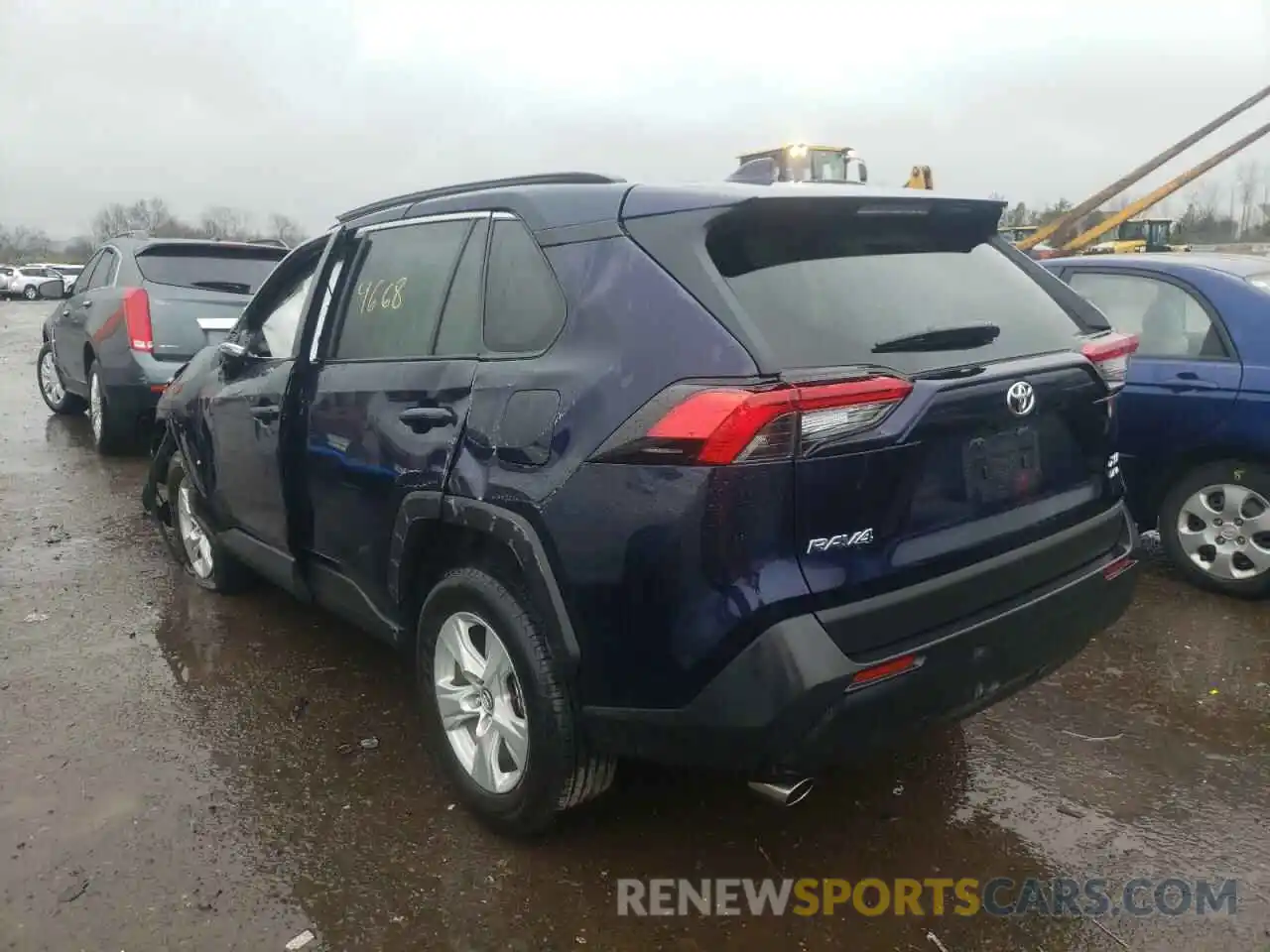 3 Photograph of a damaged car 2T3P1RFVXLW130368 TOYOTA RAV4 2020