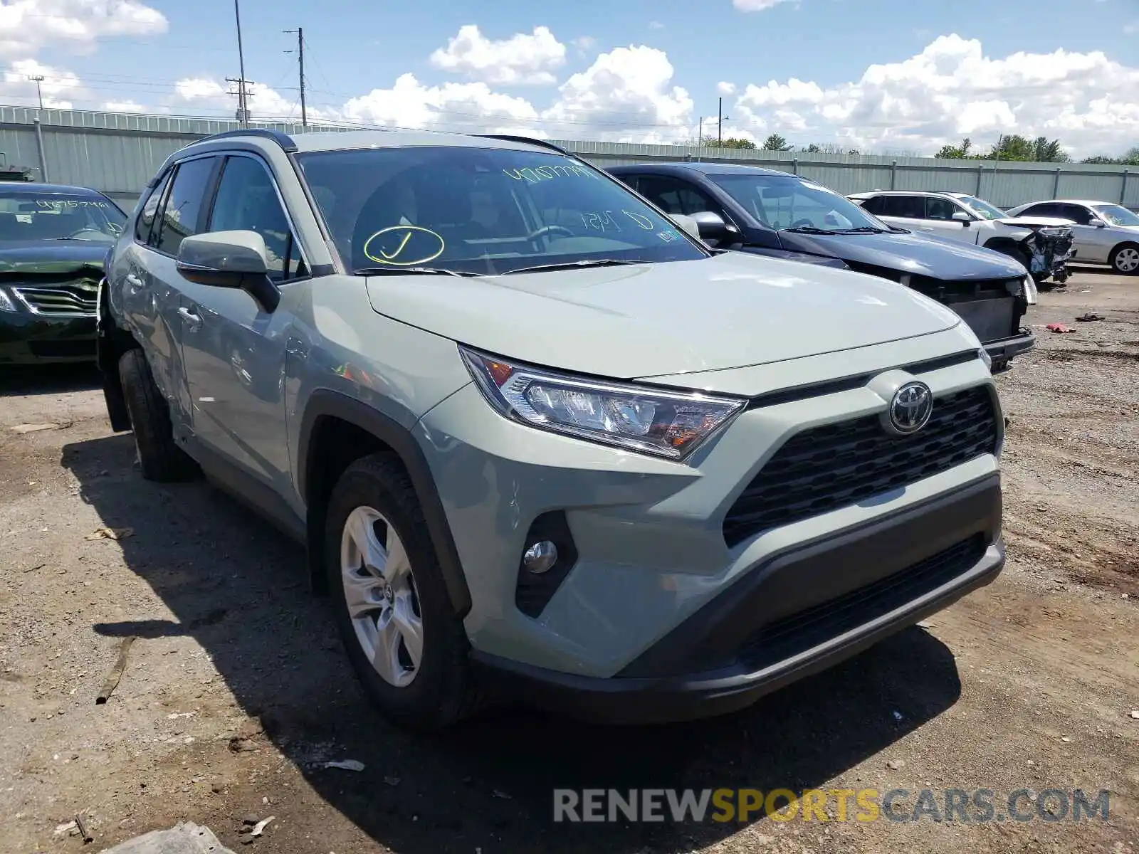 1 Photograph of a damaged car 2T3P1RFVXLW130547 TOYOTA RAV4 2020