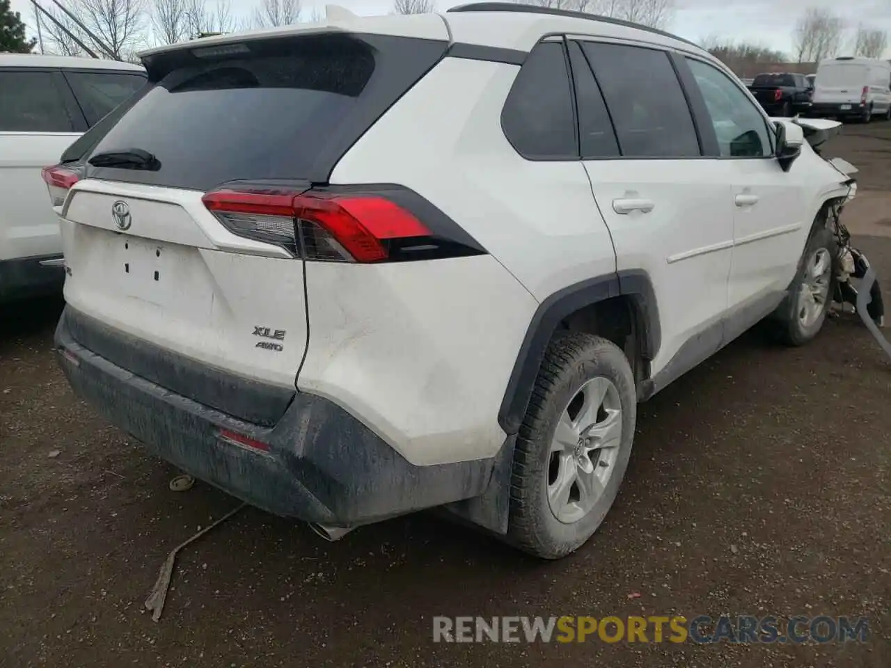 4 Photograph of a damaged car 2T3R1RFV0LC094295 TOYOTA RAV4 2020