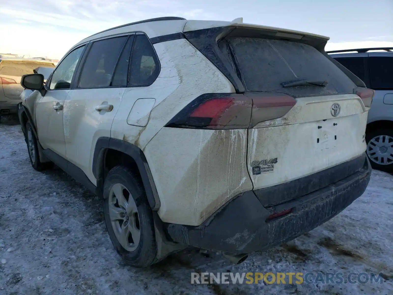 3 Photograph of a damaged car 2T3R1RFV0LW096630 TOYOTA RAV4 2020