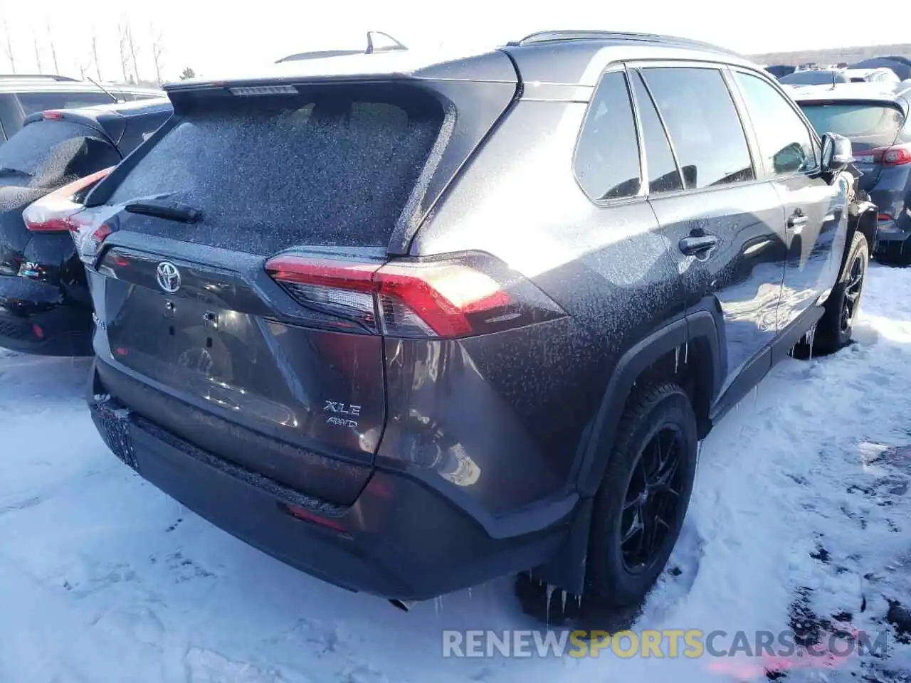 4 Photograph of a damaged car 2T3R1RFV8LC105530 TOYOTA RAV4 2020