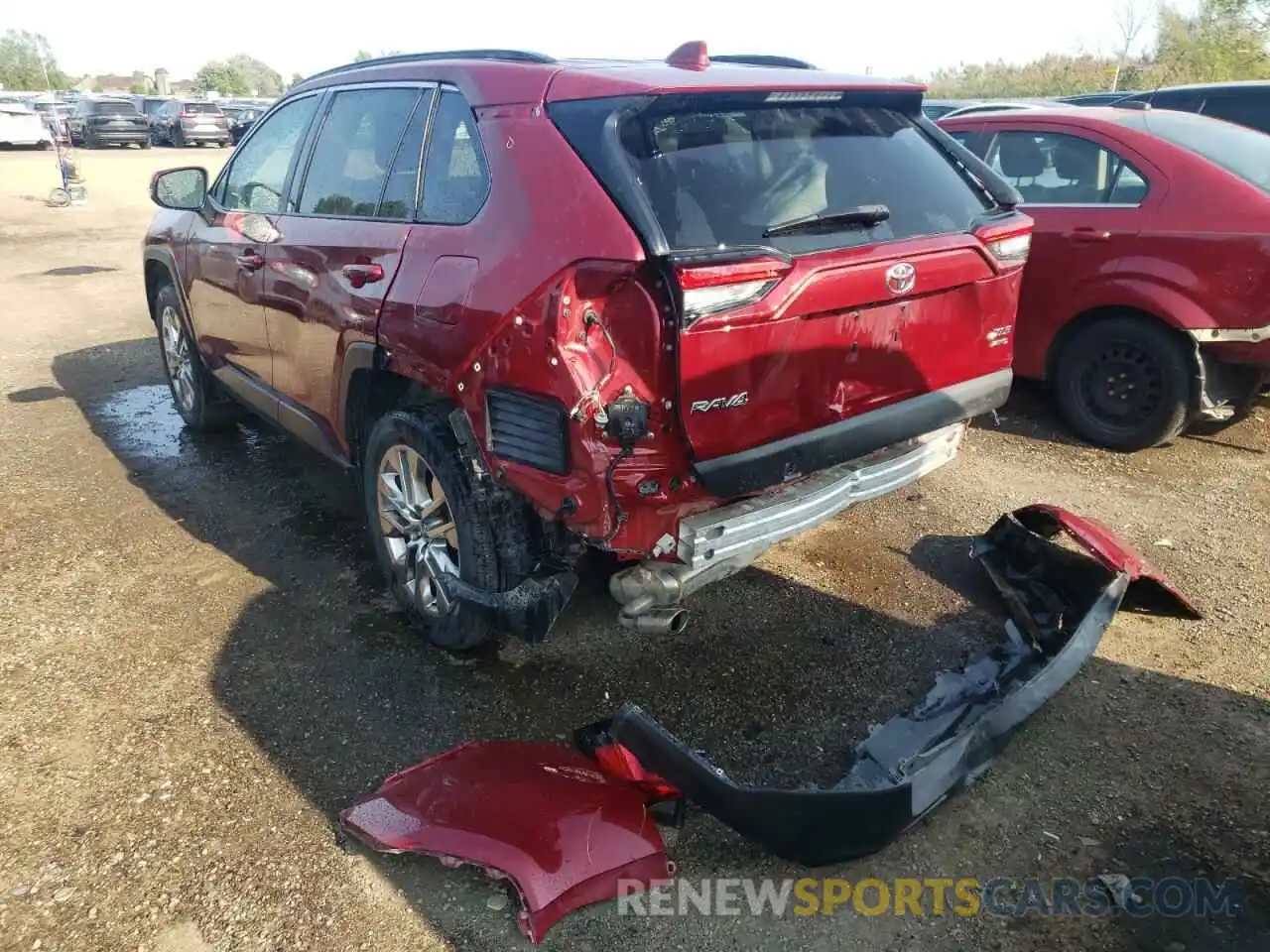 3 Photograph of a damaged car 2T3R1RFV9LW127552 TOYOTA RAV4 2020