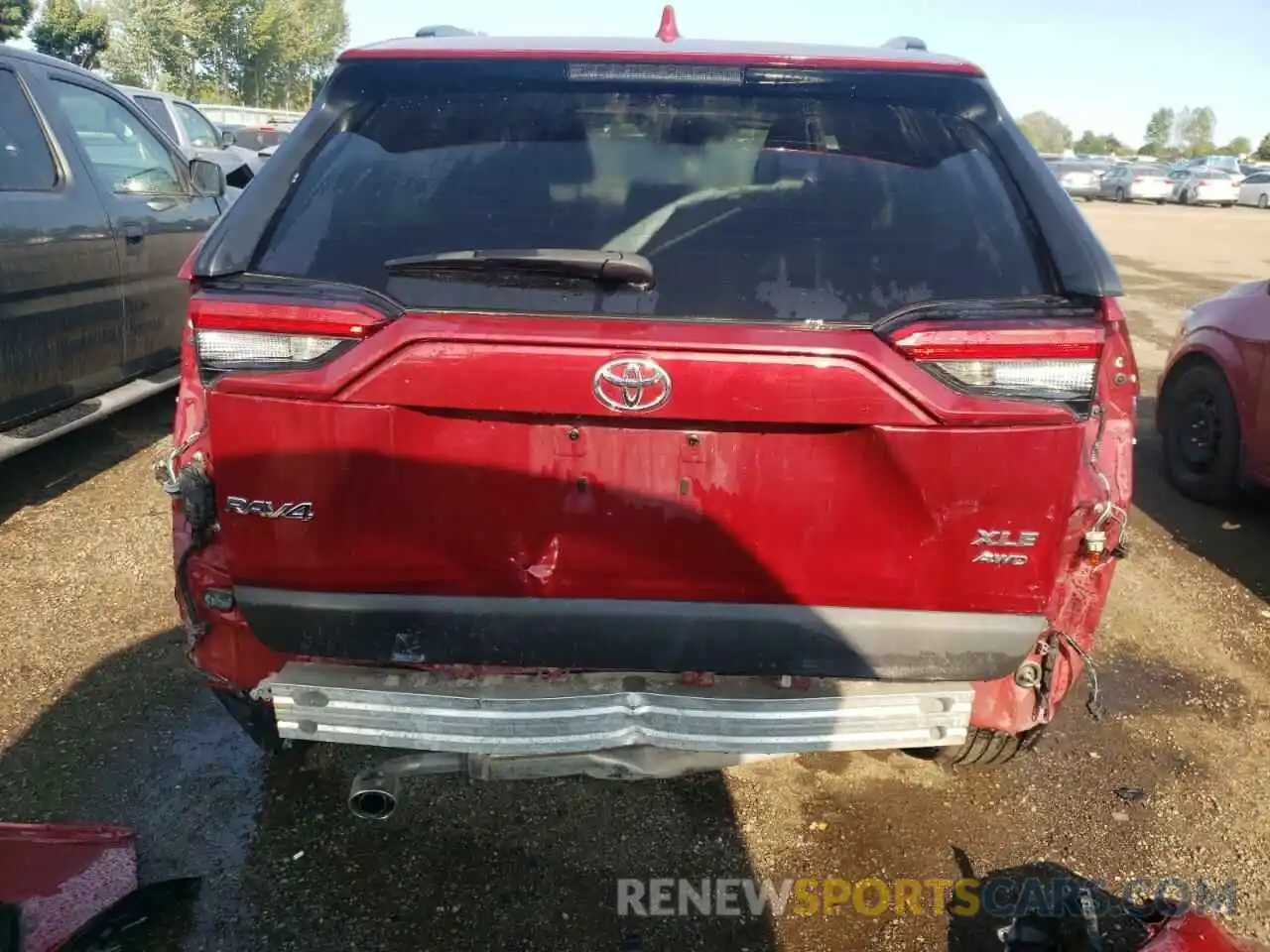 9 Photograph of a damaged car 2T3R1RFV9LW127552 TOYOTA RAV4 2020