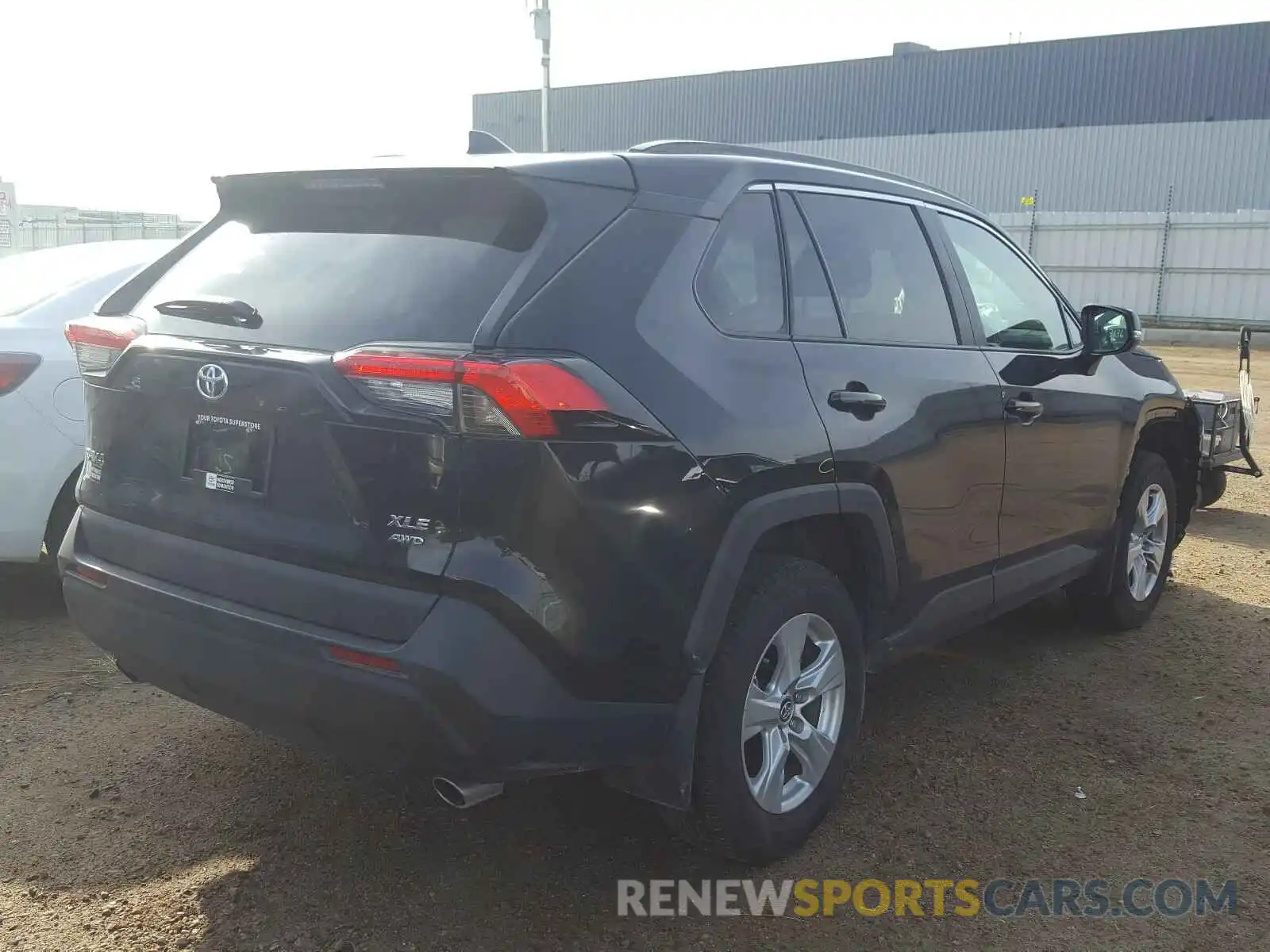 4 Photograph of a damaged car 2T3R1RFVXLW110310 TOYOTA RAV4 2020