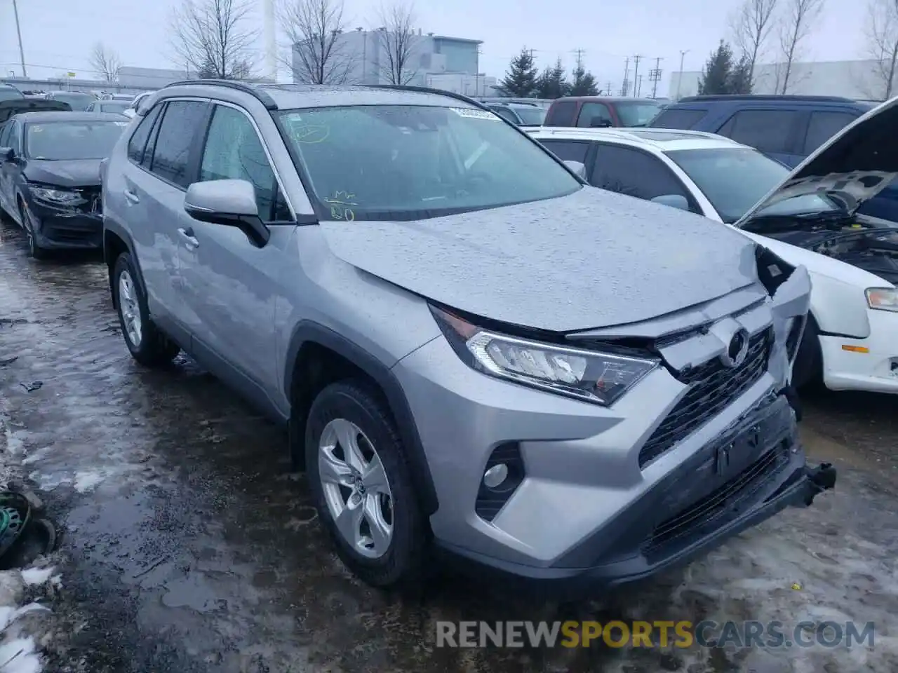 1 Photograph of a damaged car 2T3R1RFVXLW118679 TOYOTA RAV4 2020