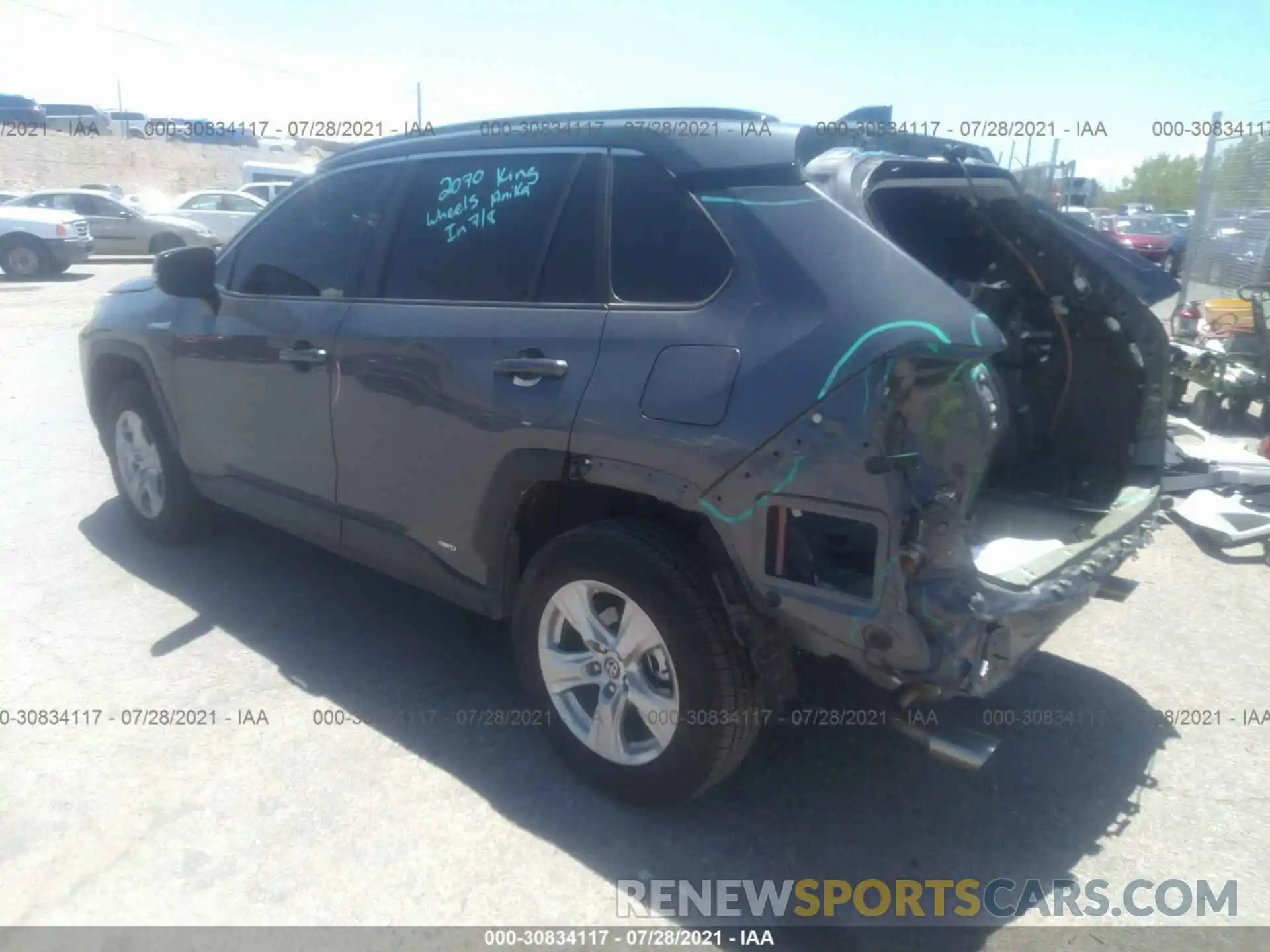 3 Photograph of a damaged car 2T3R6RFV5LW001481 TOYOTA RAV4 2020