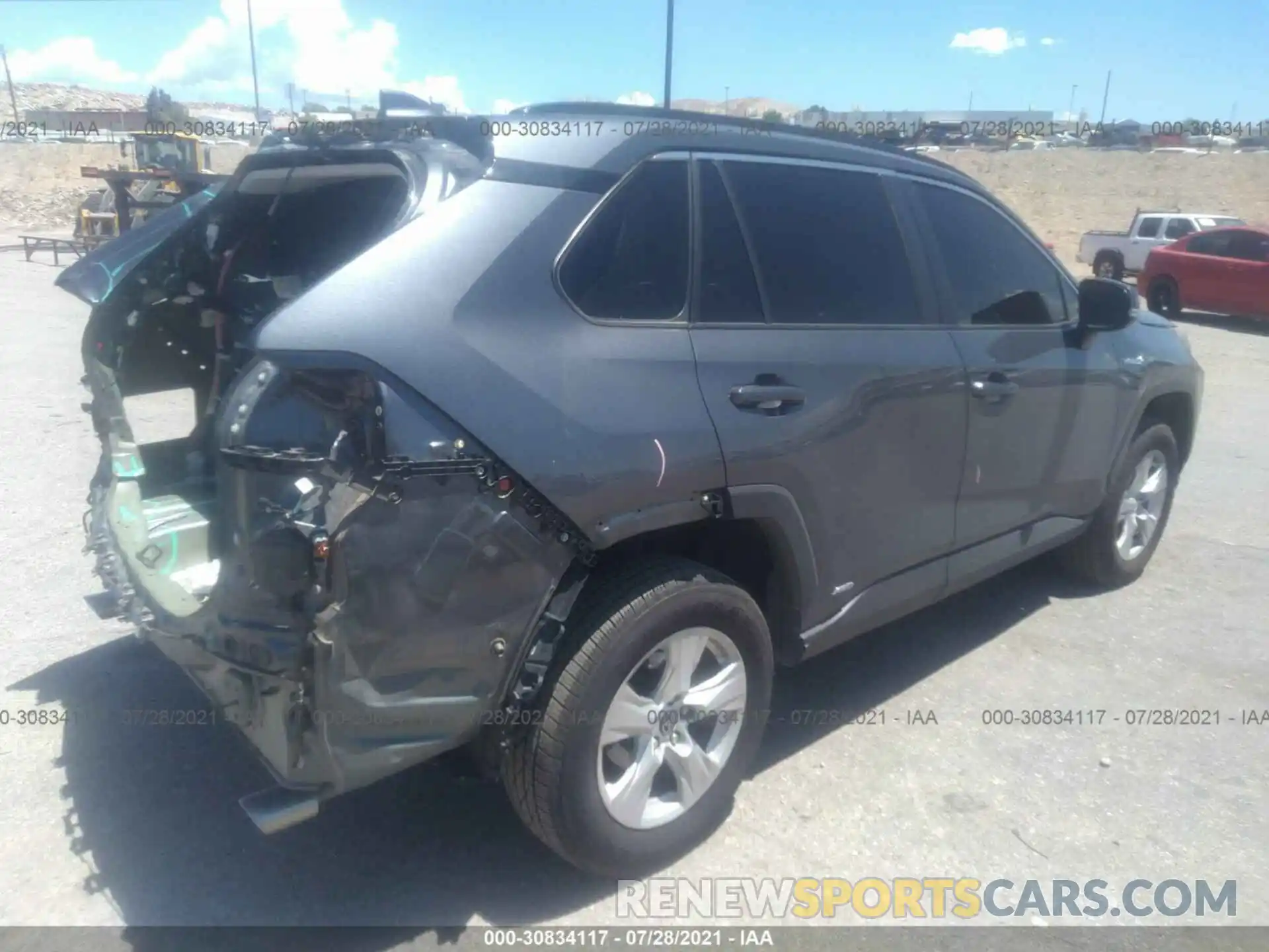 4 Photograph of a damaged car 2T3R6RFV5LW001481 TOYOTA RAV4 2020