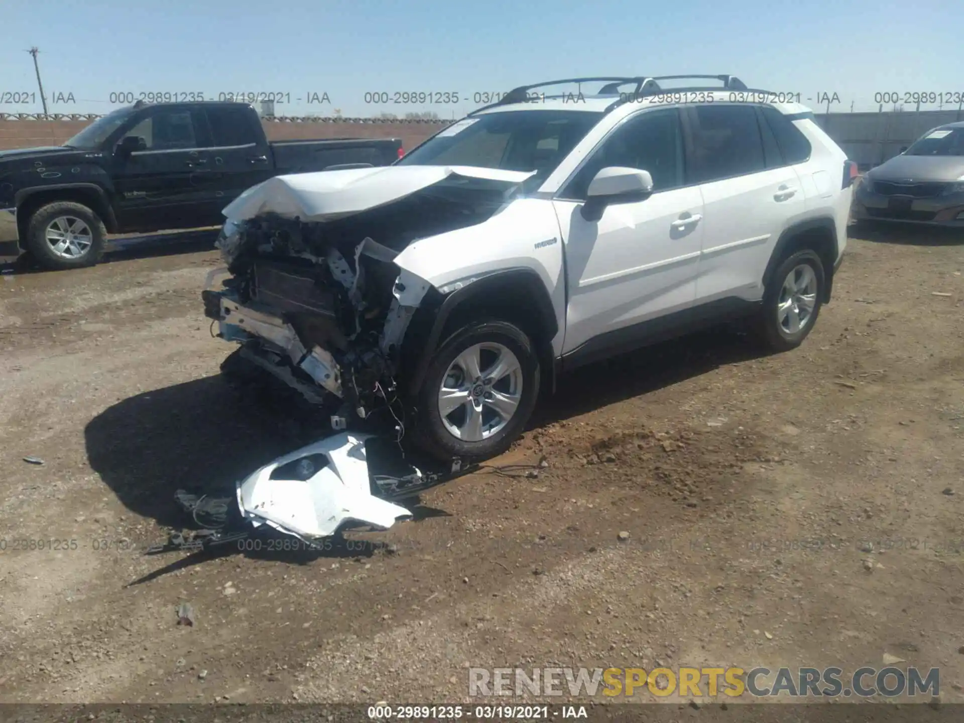 2 Photograph of a damaged car 2T3RWRFV0LW053620 TOYOTA RAV4 2020