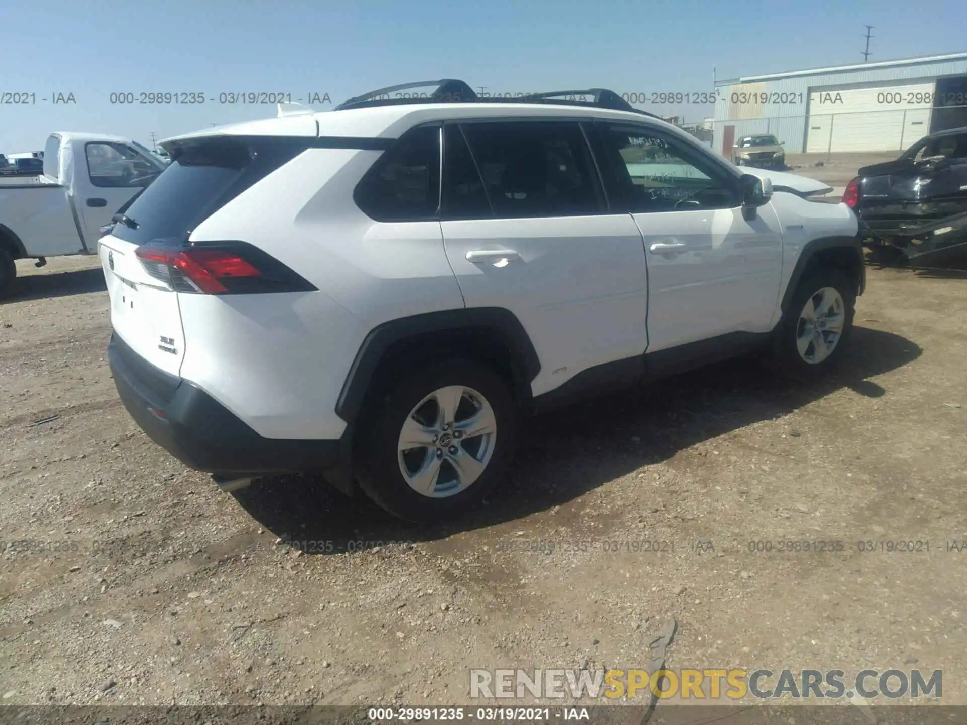 4 Photograph of a damaged car 2T3RWRFV0LW053620 TOYOTA RAV4 2020