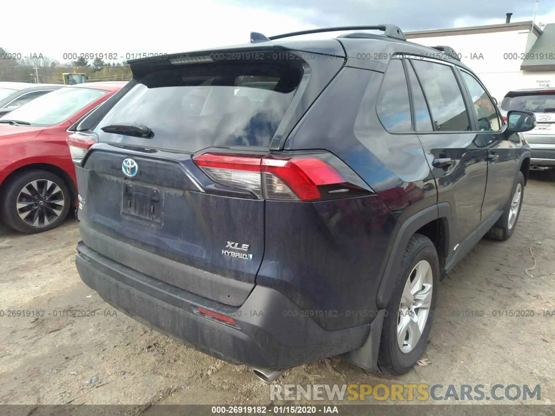 4 Photograph of a damaged car 2T3RWRFV0LW056551 TOYOTA RAV4 2020