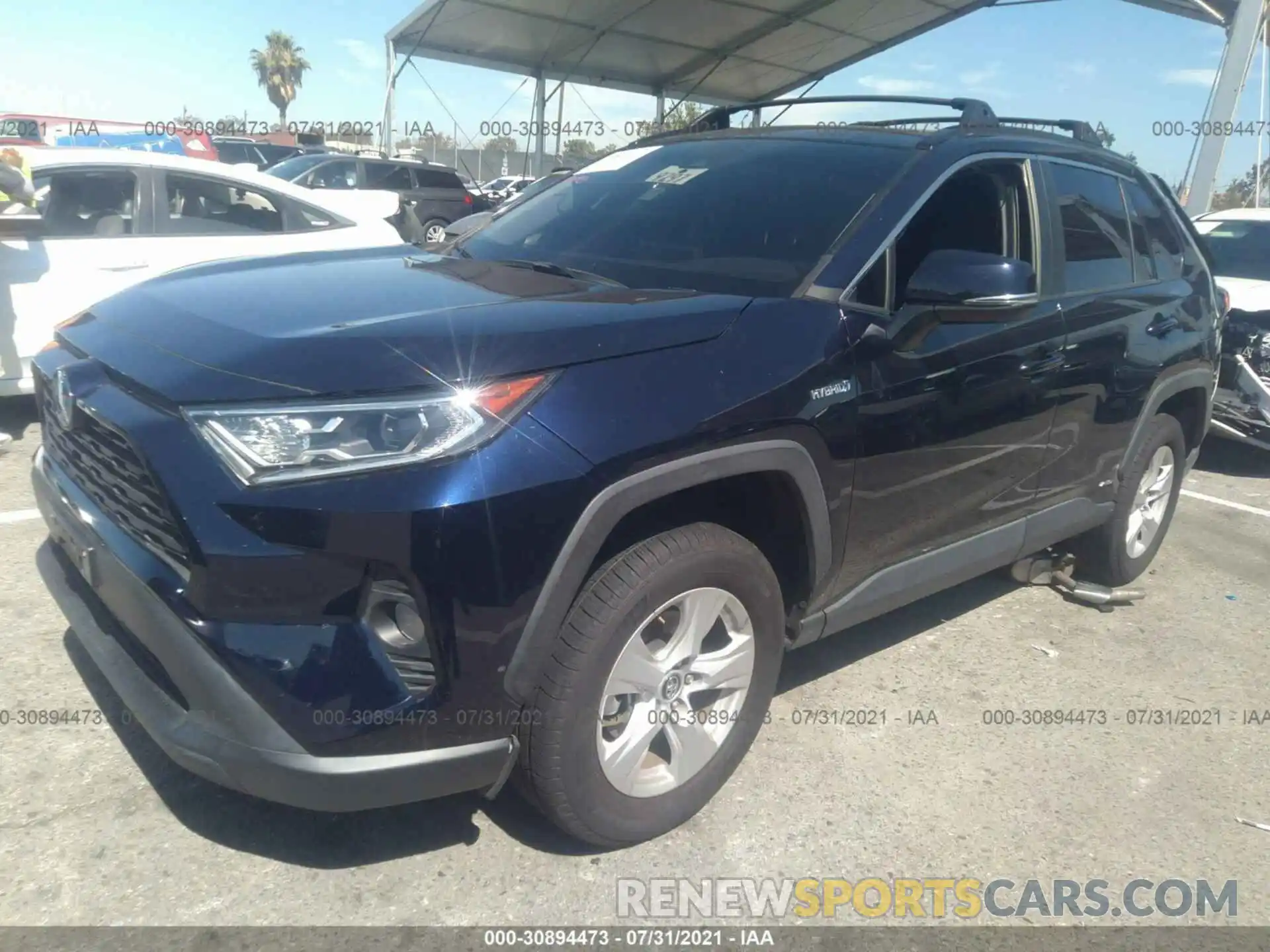 2 Photograph of a damaged car 2T3RWRFV0LW059059 TOYOTA RAV4 2020