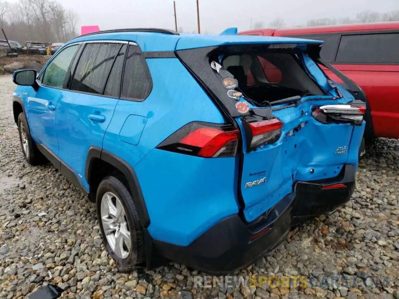 3 Photograph of a damaged car 2T3RWRFV0LW064407 TOYOTA RAV4 2020