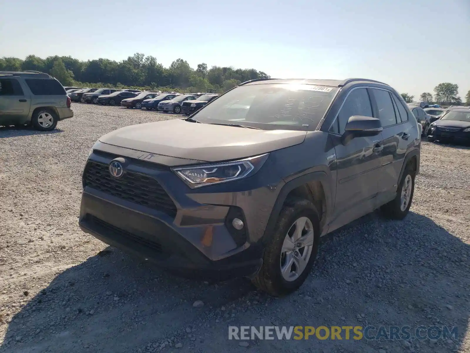 2 Photograph of a damaged car 2T3RWRFV0LW067937 TOYOTA RAV4 2020