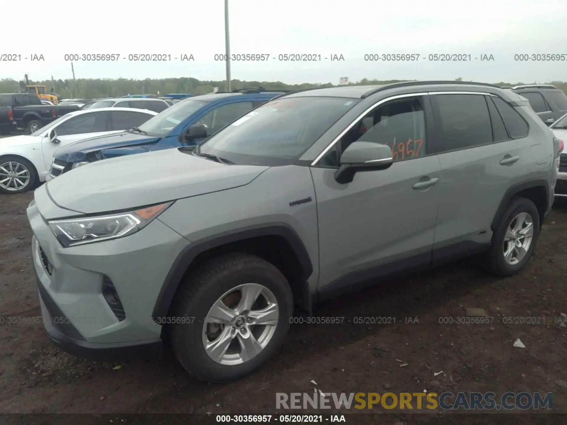 2 Фотография поврежденного автомобиля 2T3RWRFV0LW071860 TOYOTA RAV4 2020