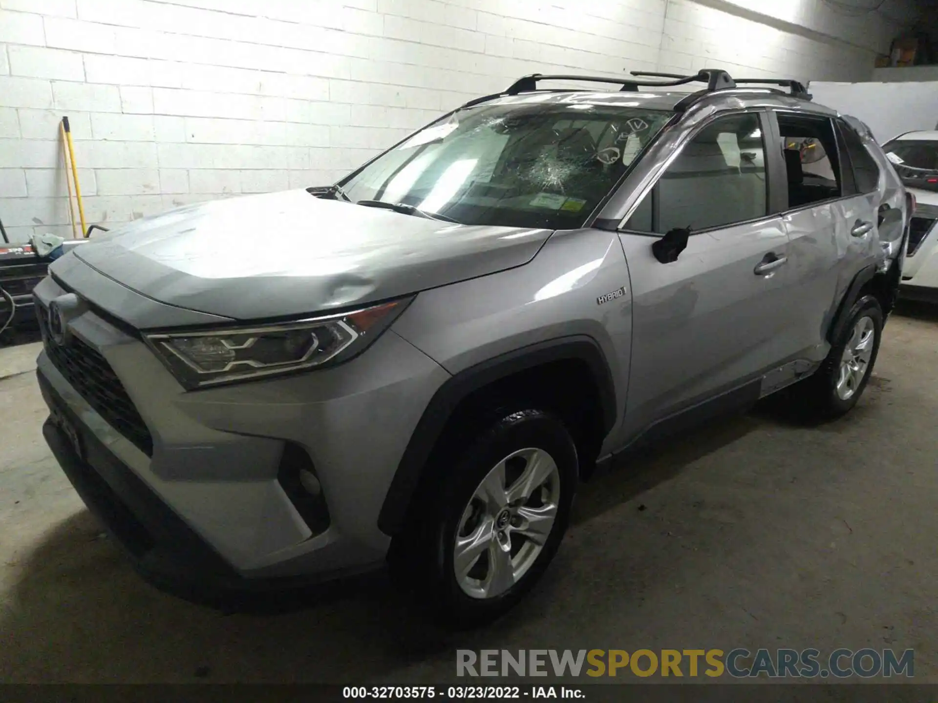 2 Photograph of a damaged car 2T3RWRFV0LW072717 TOYOTA RAV4 2020