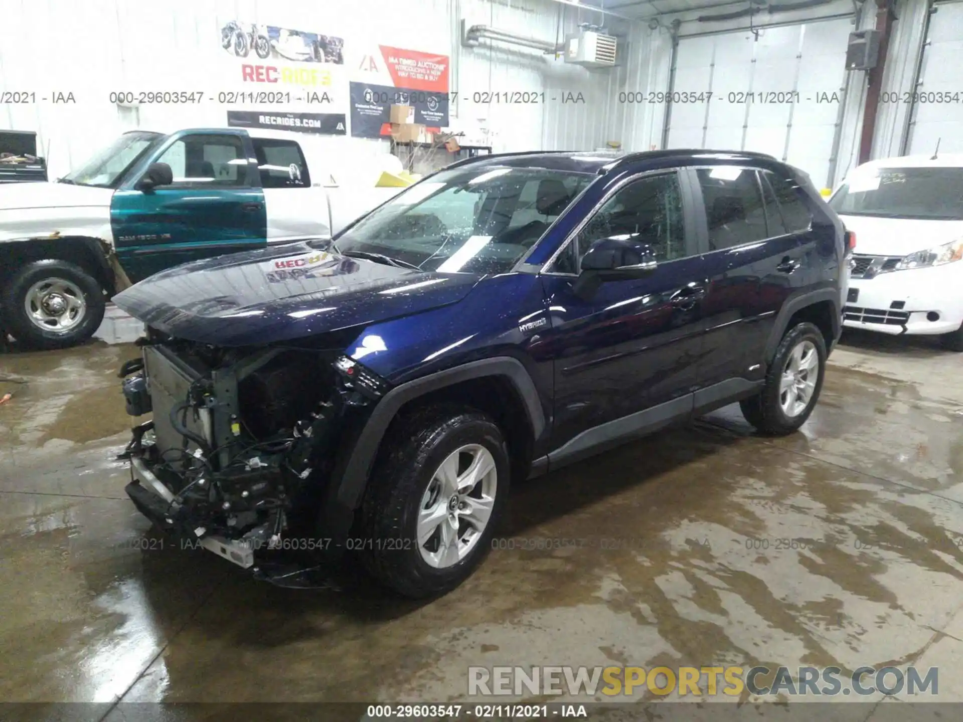 2 Photograph of a damaged car 2T3RWRFV0LW074497 TOYOTA RAV4 2020