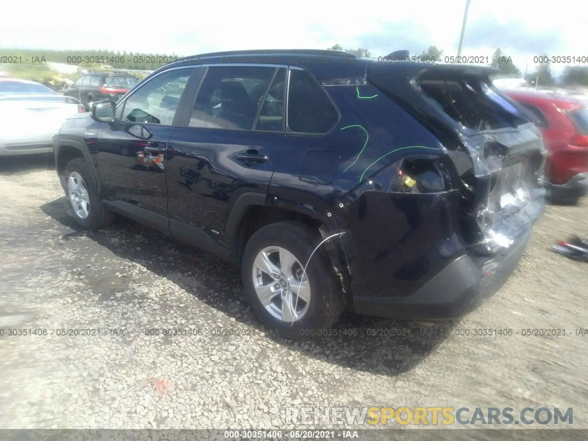 3 Photograph of a damaged car 2T3RWRFV0LW078971 TOYOTA RAV4 2020