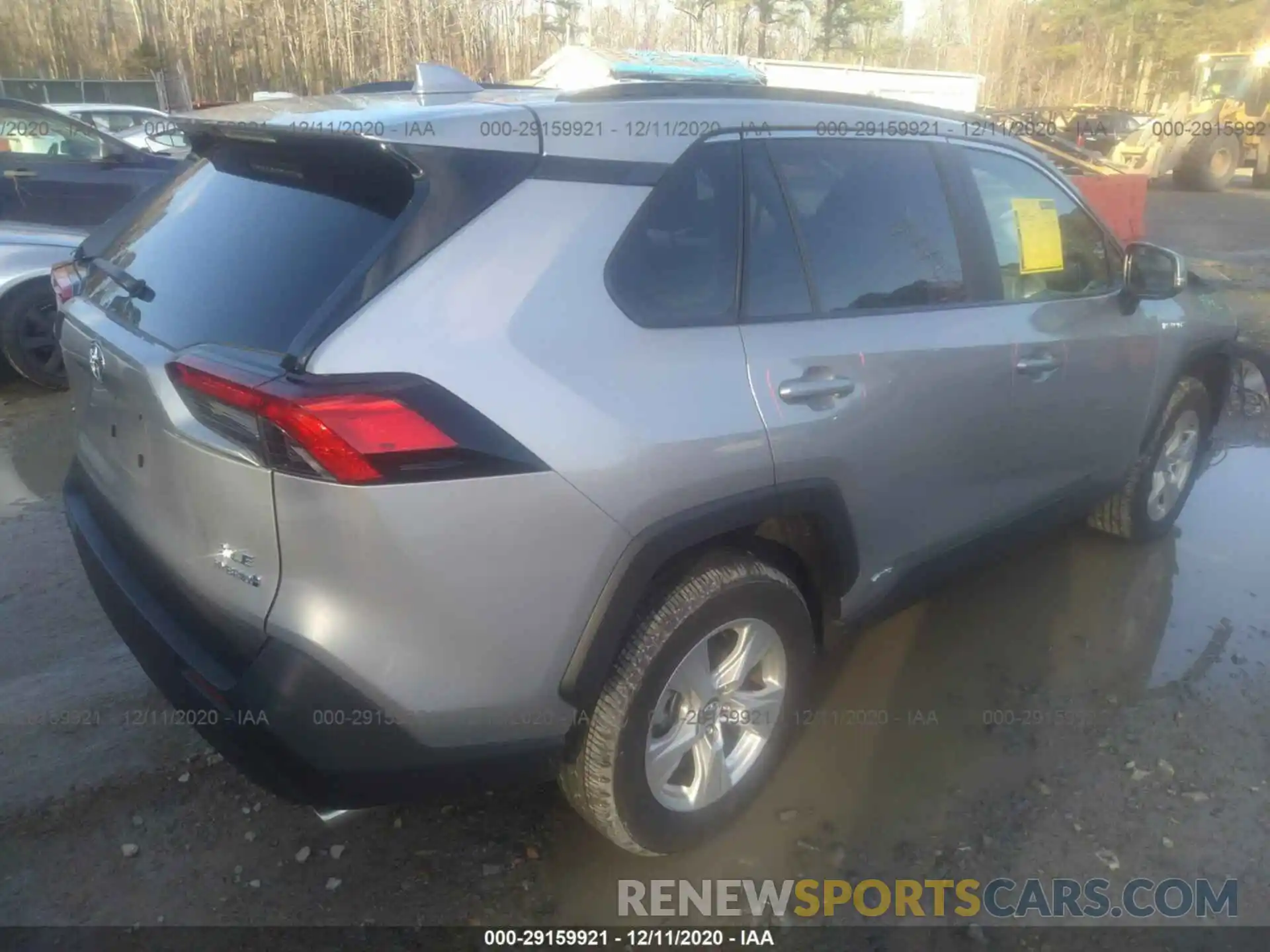 4 Photograph of a damaged car 2T3RWRFV0LW079814 TOYOTA RAV4 2020