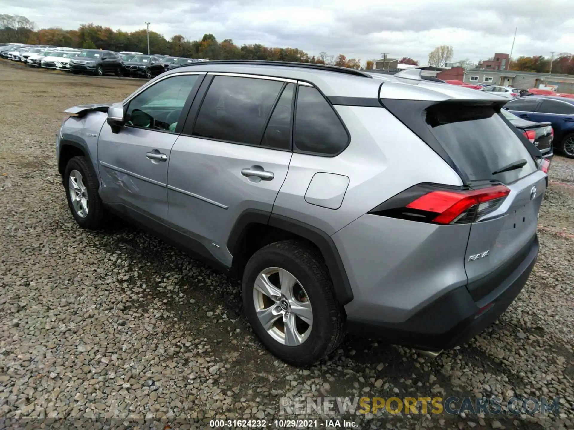 3 Photograph of a damaged car 2T3RWRFV0LW081255 TOYOTA RAV4 2020