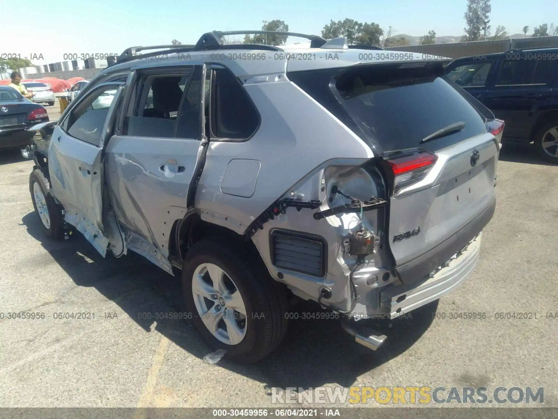 3 Photograph of a damaged car 2T3RWRFV0LW085208 TOYOTA RAV4 2020