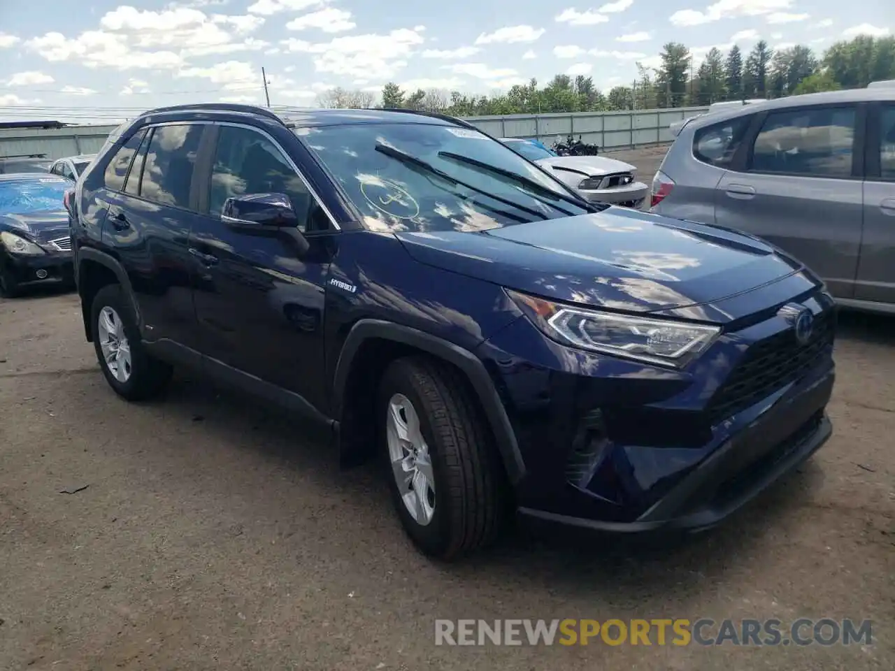 1 Photograph of a damaged car 2T3RWRFV0LW085497 TOYOTA RAV4 2020