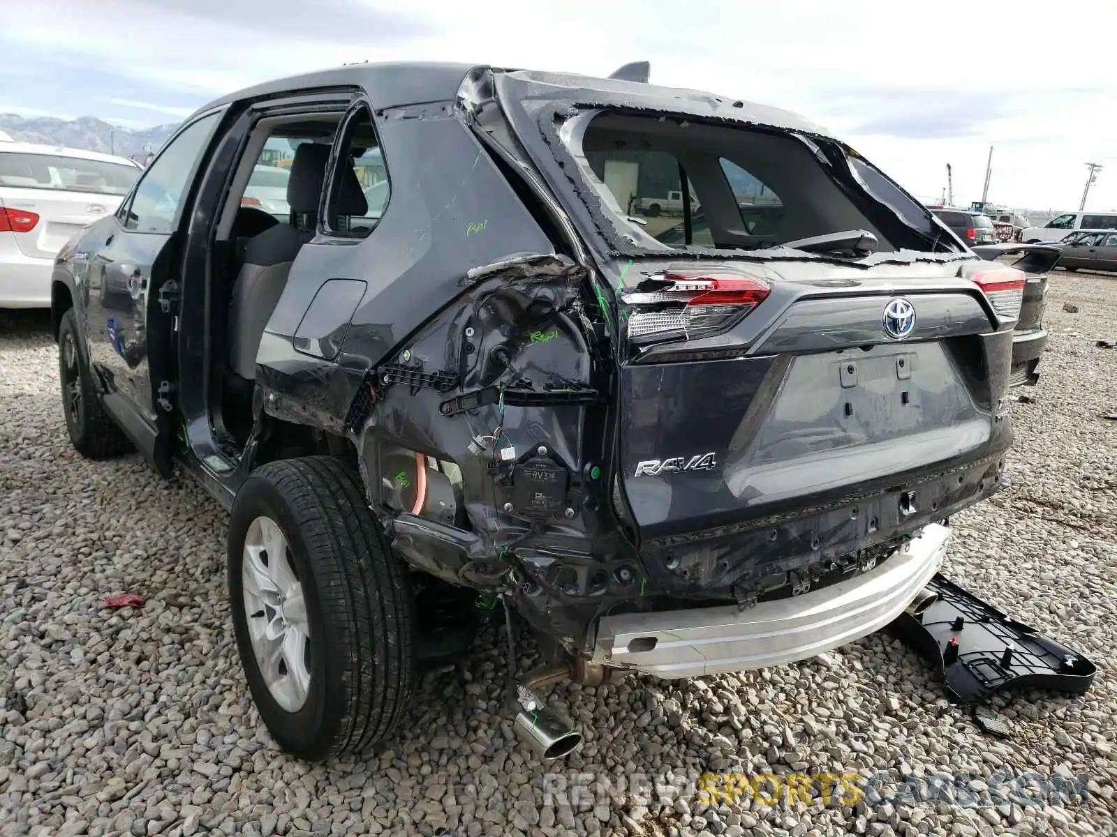 3 Photograph of a damaged car 2T3RWRFV0LW088190 TOYOTA RAV4 2020