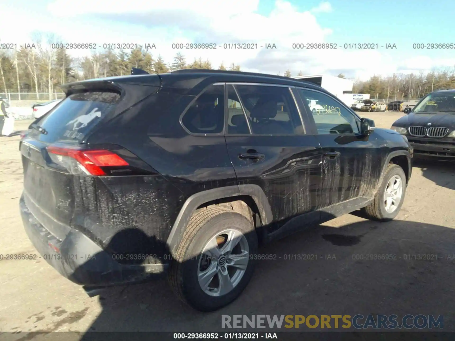 4 Photograph of a damaged car 2T3RWRFV1LW046904 TOYOTA RAV4 2020