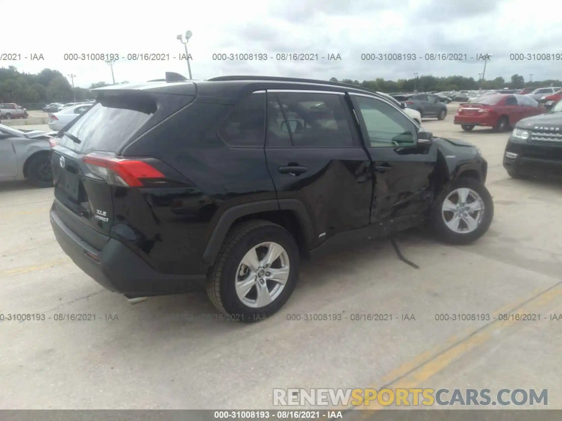 4 Photograph of a damaged car 2T3RWRFV1LW054887 TOYOTA RAV4 2020