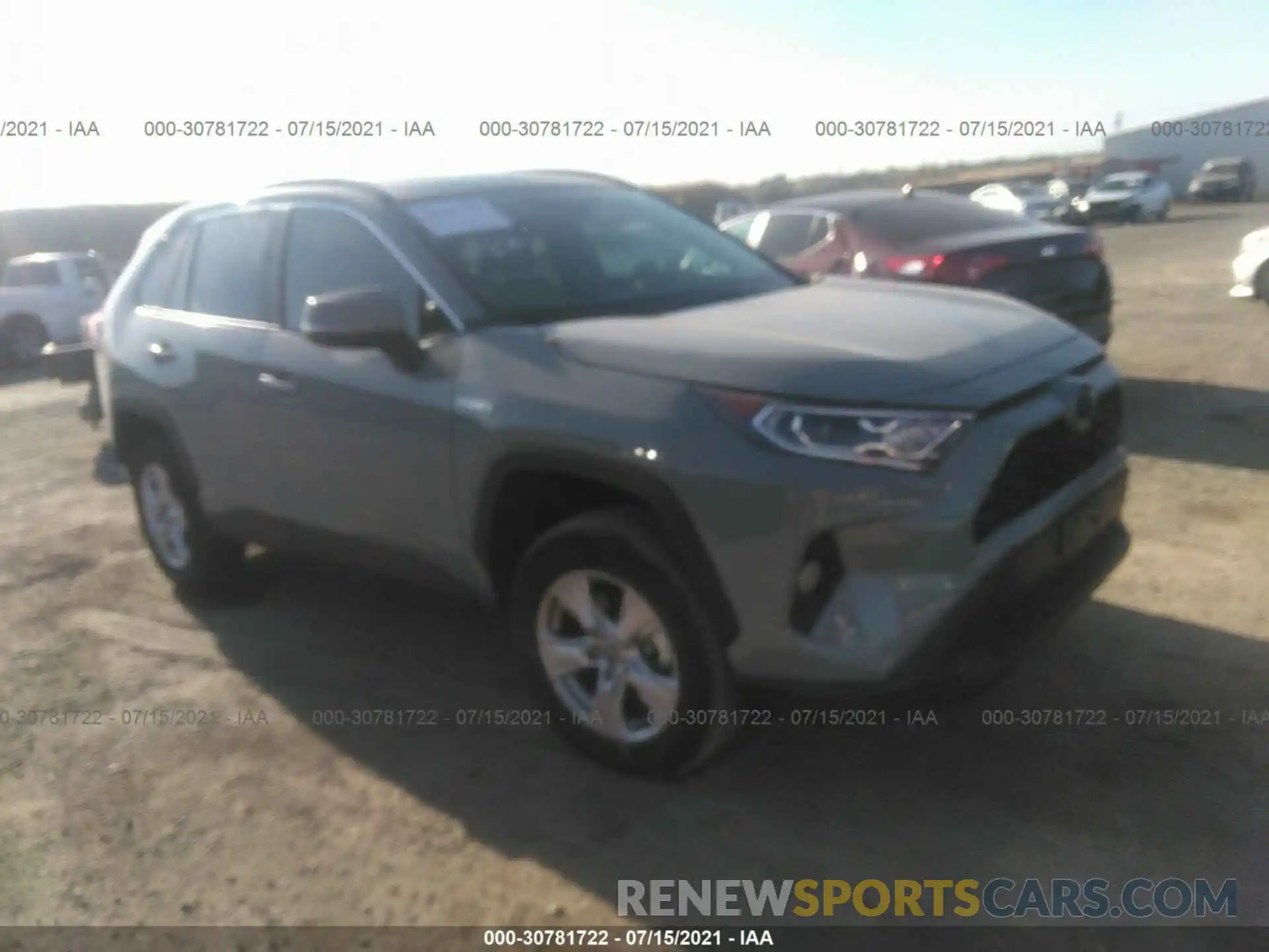 1 Photograph of a damaged car 2T3RWRFV1LW074718 TOYOTA RAV4 2020