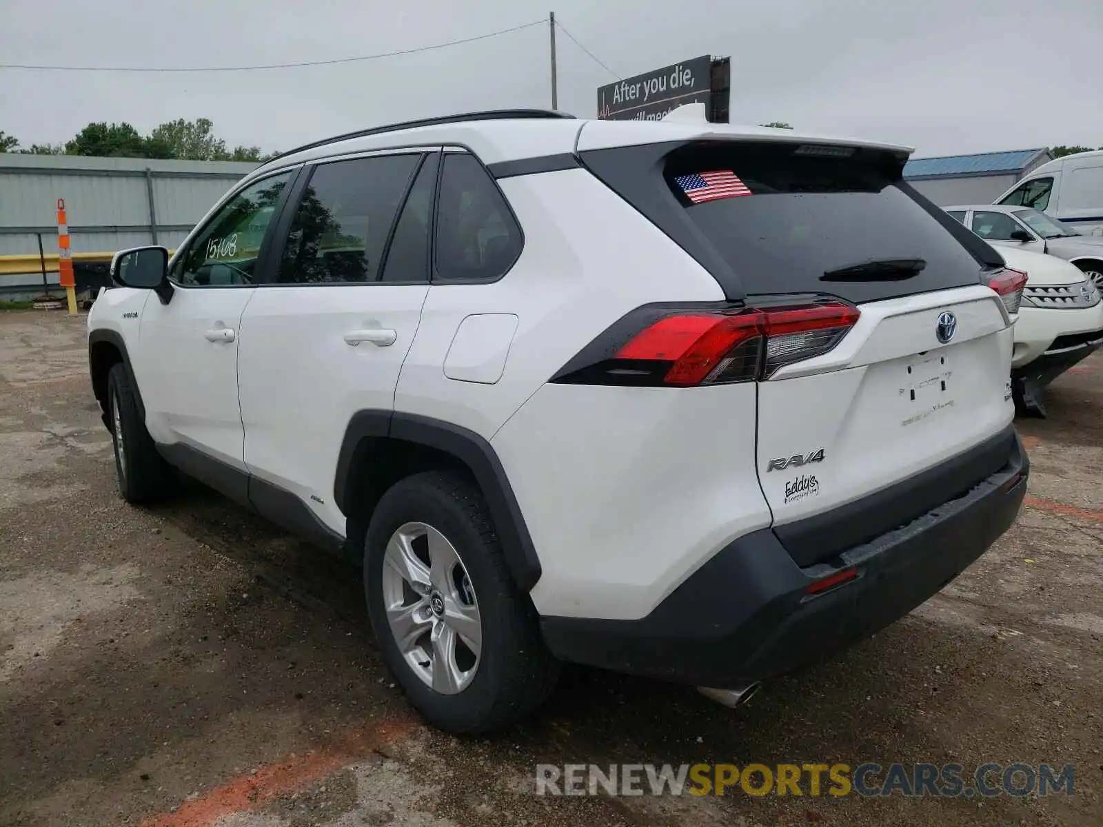 3 Photograph of a damaged car 2T3RWRFV1LW092300 TOYOTA RAV4 2020